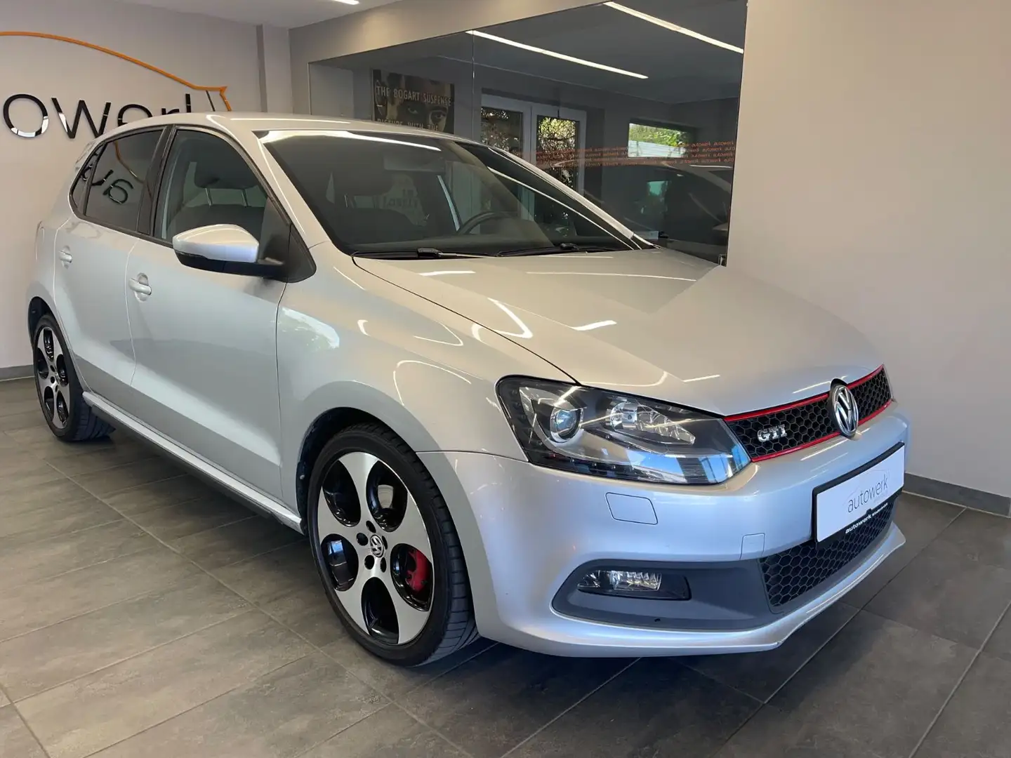 Volkswagen Polo V 1.4 TSI GTI*DSG/Leder /ALU/5Türig/TÜVNEU* Argent - 1