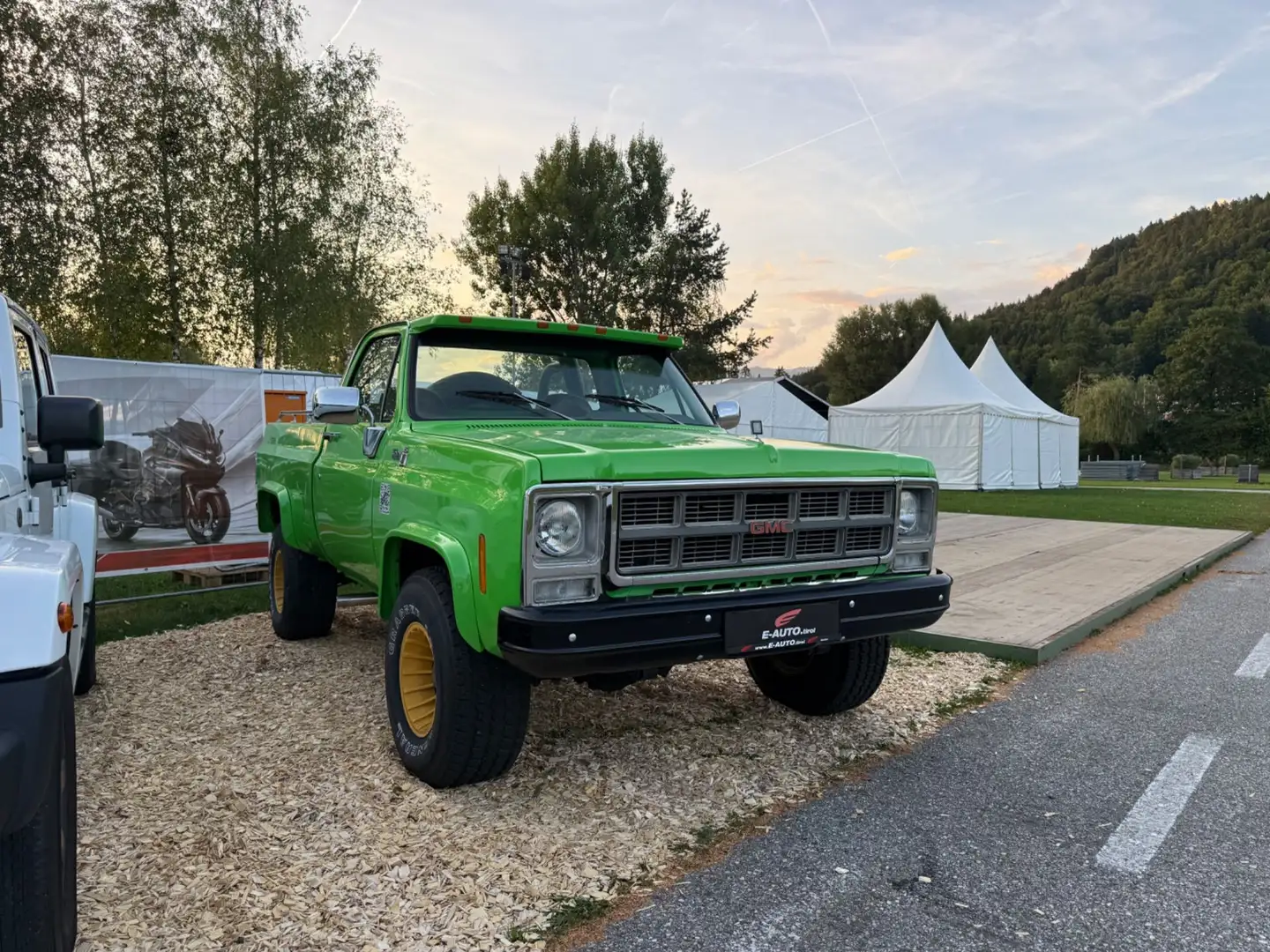 GMC Sierra 15 Super Custom 5,7 Liter V8 *TOP ZUSTAND *SELTEN Grün - 1