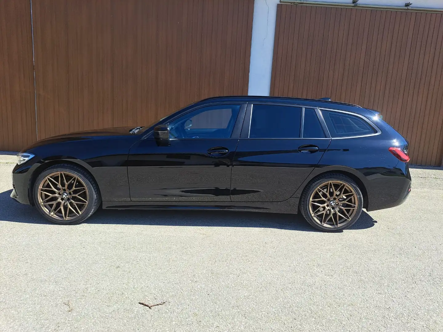 BMW 316 316d 48 V Touring Aut. Schwarz - 2