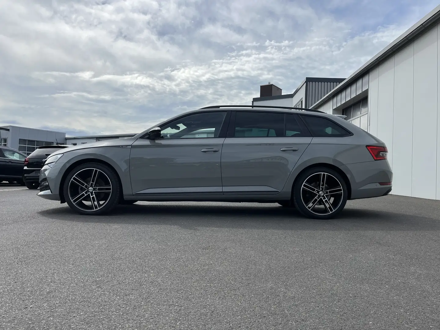 Skoda Superb Combi 1.4 TSI DSG Sportline RS Optik 200€ m. 20% Grigio - 2