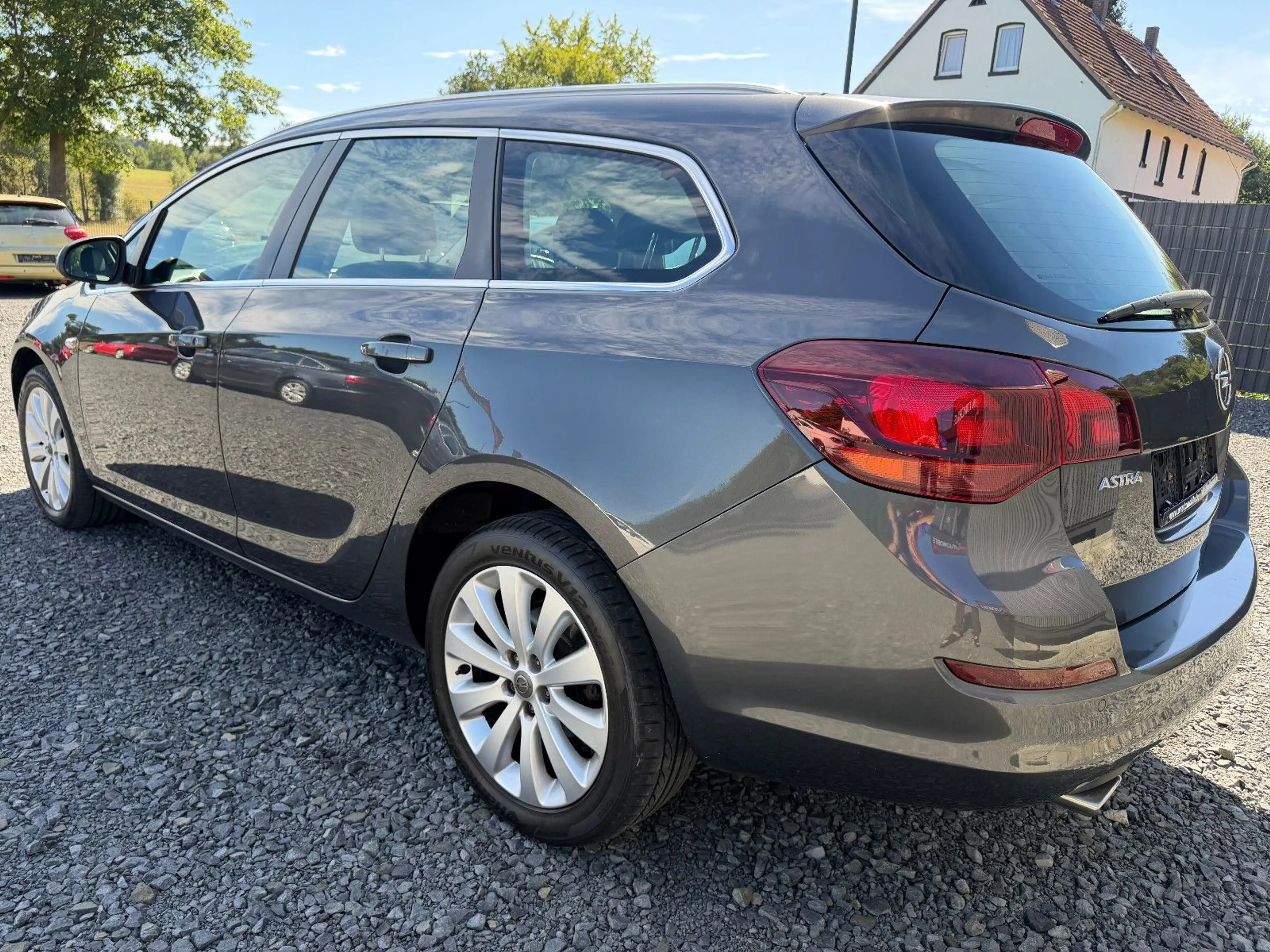 Opel Astra J1.4 Sports Tourer Innovation 1.HAND/TEMPO — photo 4