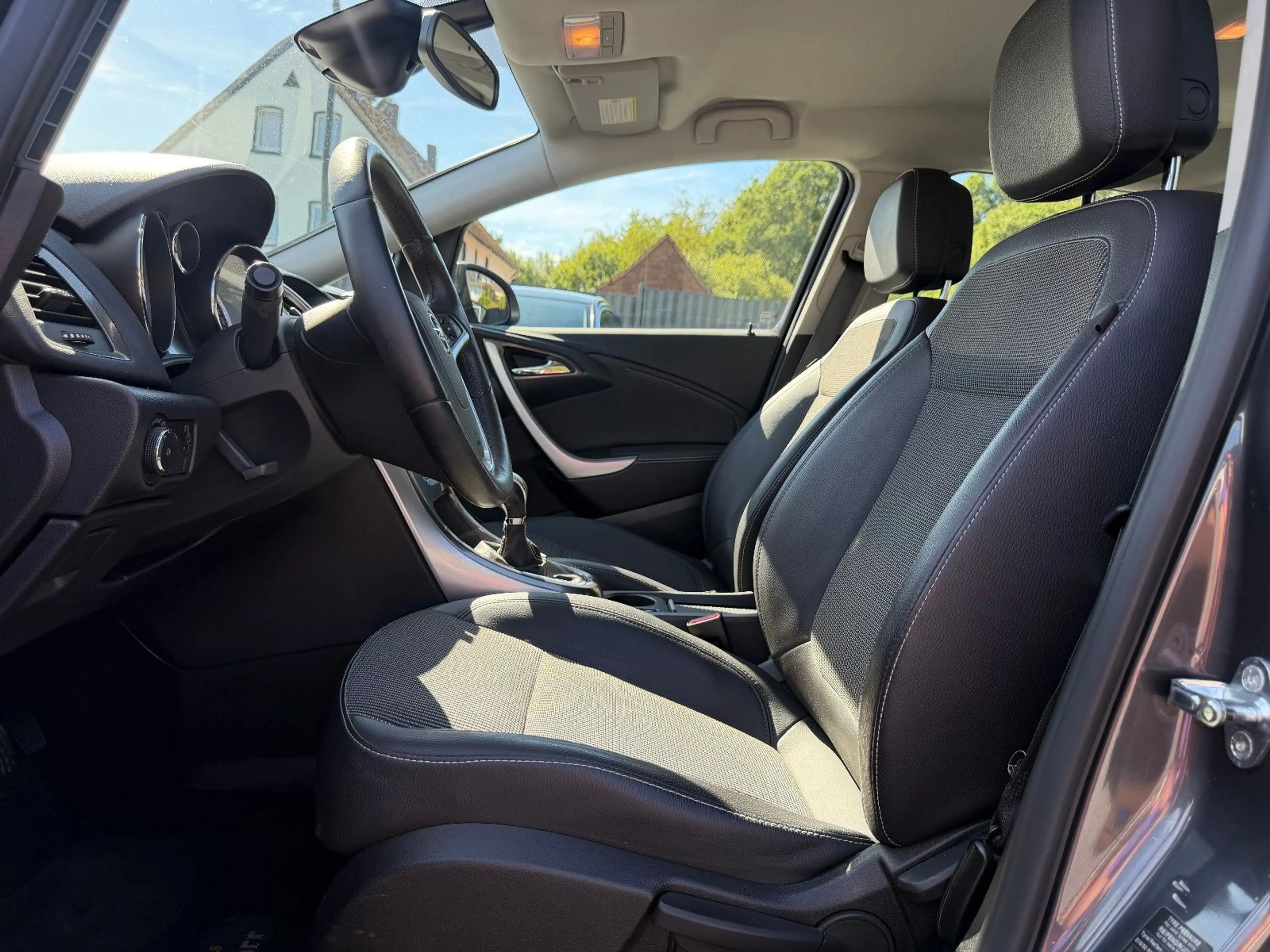 Opel Astra J1.4 Sports Tourer Innovation 1.HAND/TEMPO — photo 9