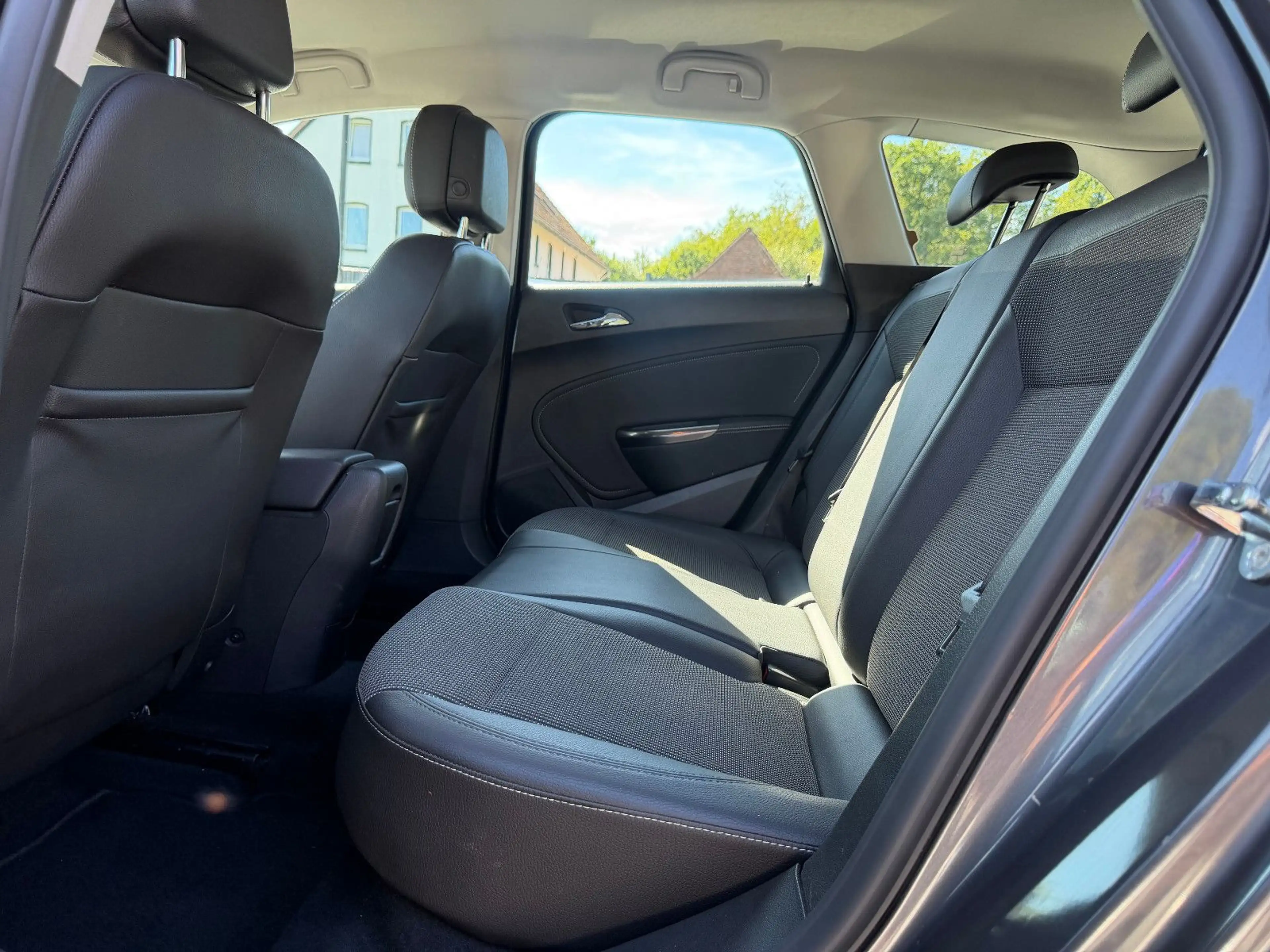Opel Astra J1.4 Sports Tourer Innovation 1.HAND/TEMPO — photo 11