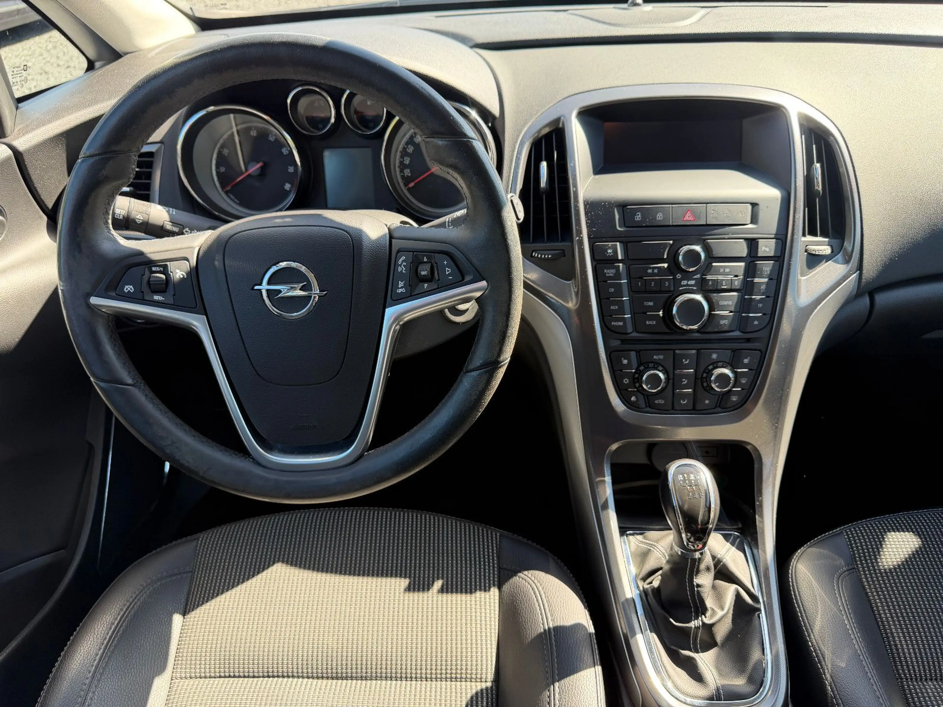 Opel Astra J1.4 Sports Tourer Innovation 1.HAND/TEMPO — photo 14