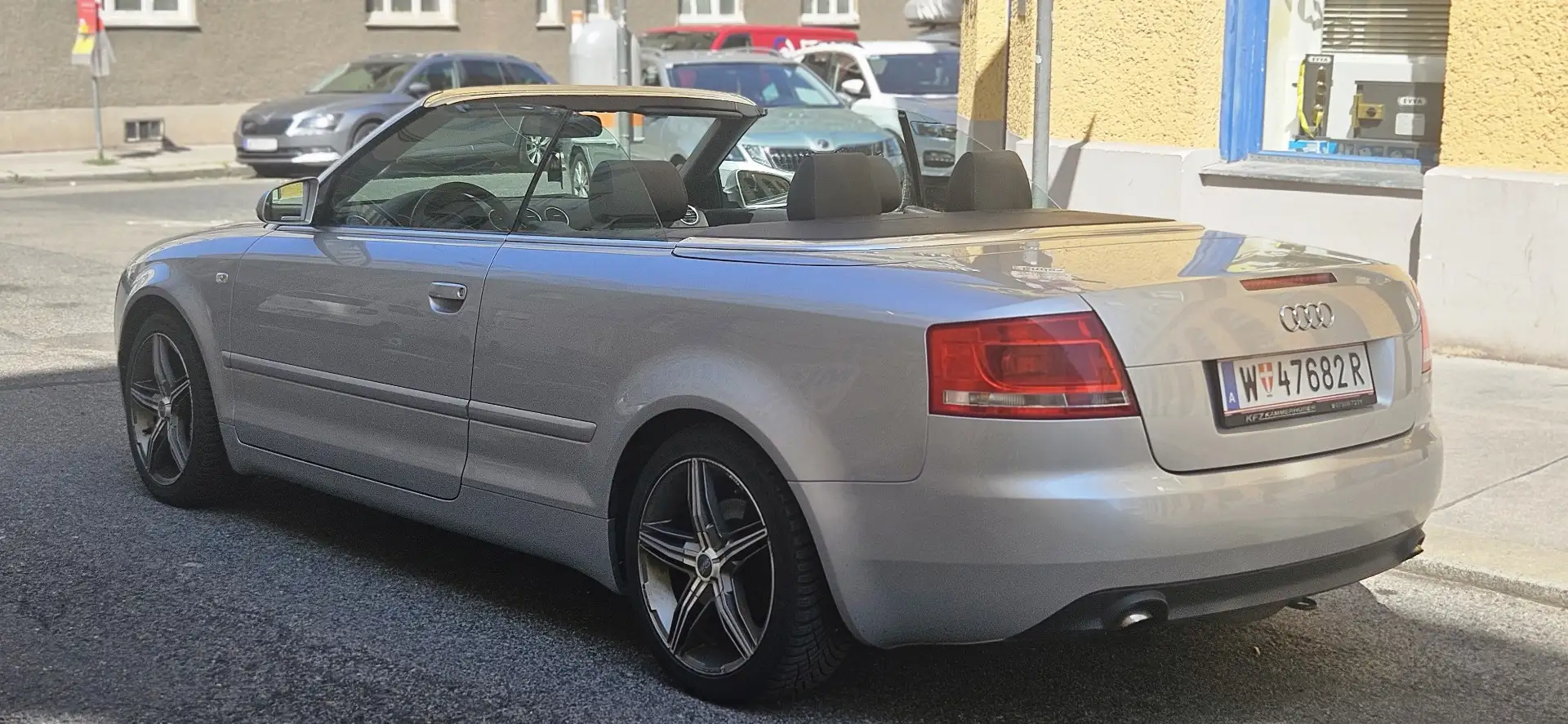 Audi A4 Cabriolet 3,0 TDI V6 quattro DPF - 2