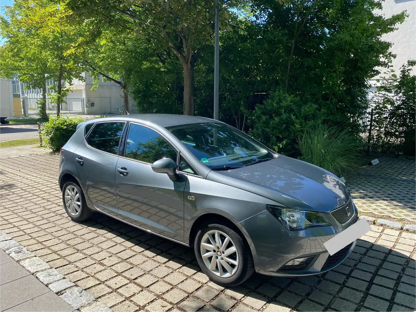 SEAT Ibiza Ibiza 5-Türer 1.2 TDI CR Ecomotive Style Grau - 2