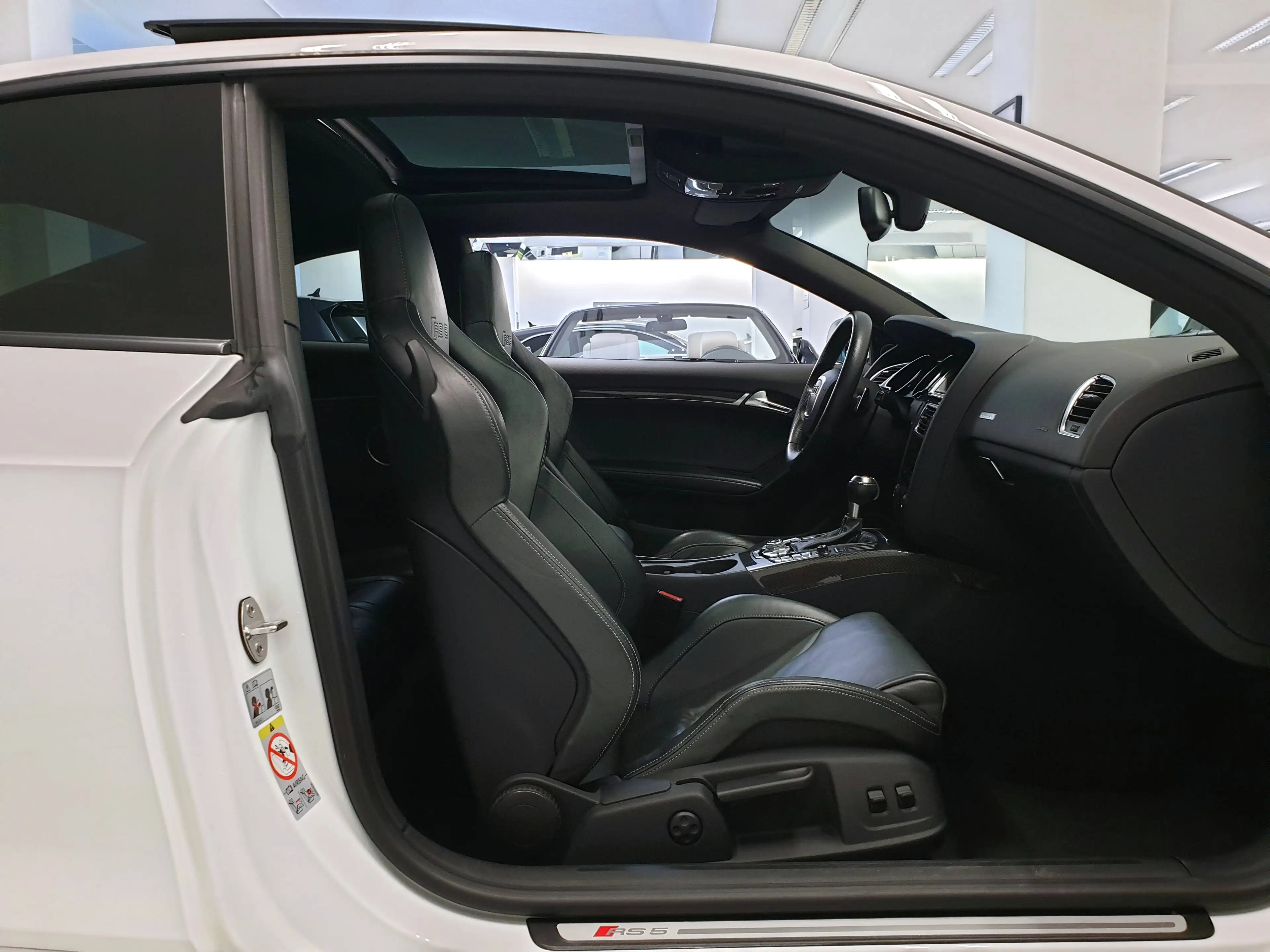 Audi RS5 4,2 V8 QUATTRO 2.HAND SCHALEN B&O PANO*KAM*280KM/H — photo 10