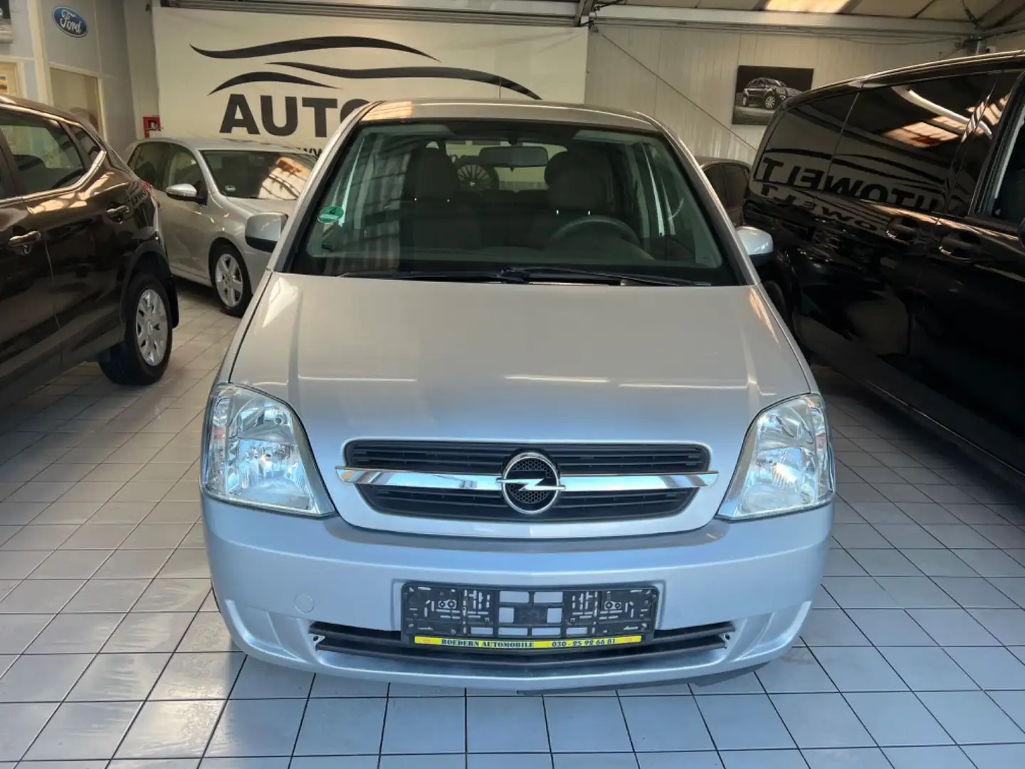 Opel Meriva Edition*TÜVneu*Service*Geräumig & Komfort Silber - 2