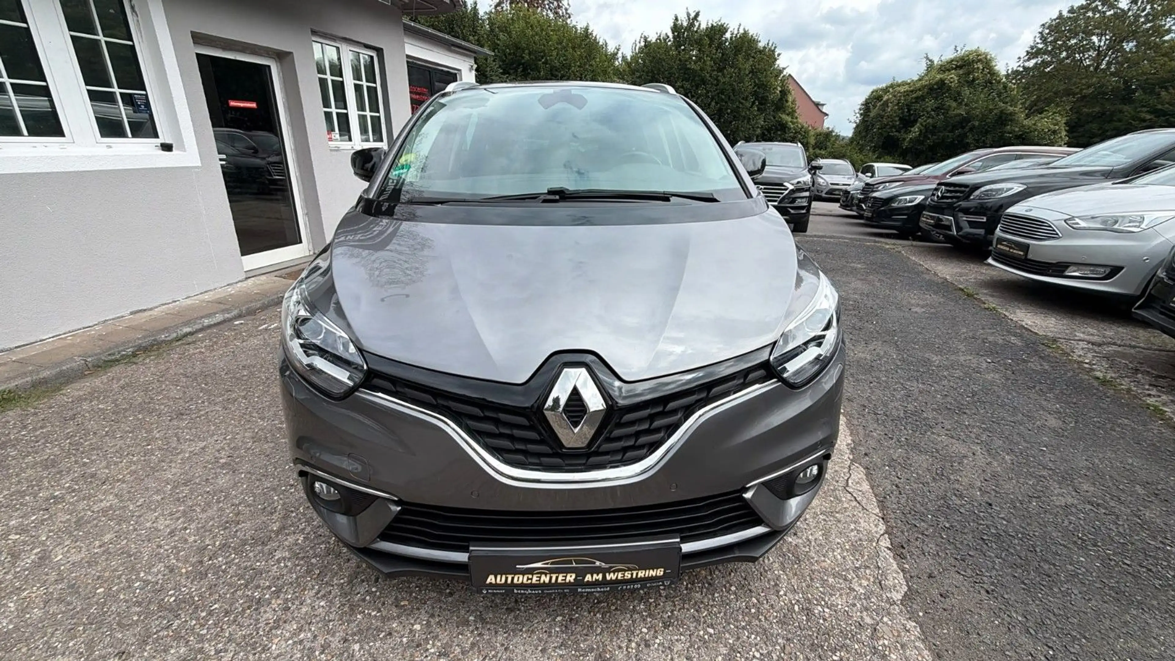 Renault Grand Scenic IV Grand Limited — photo 5