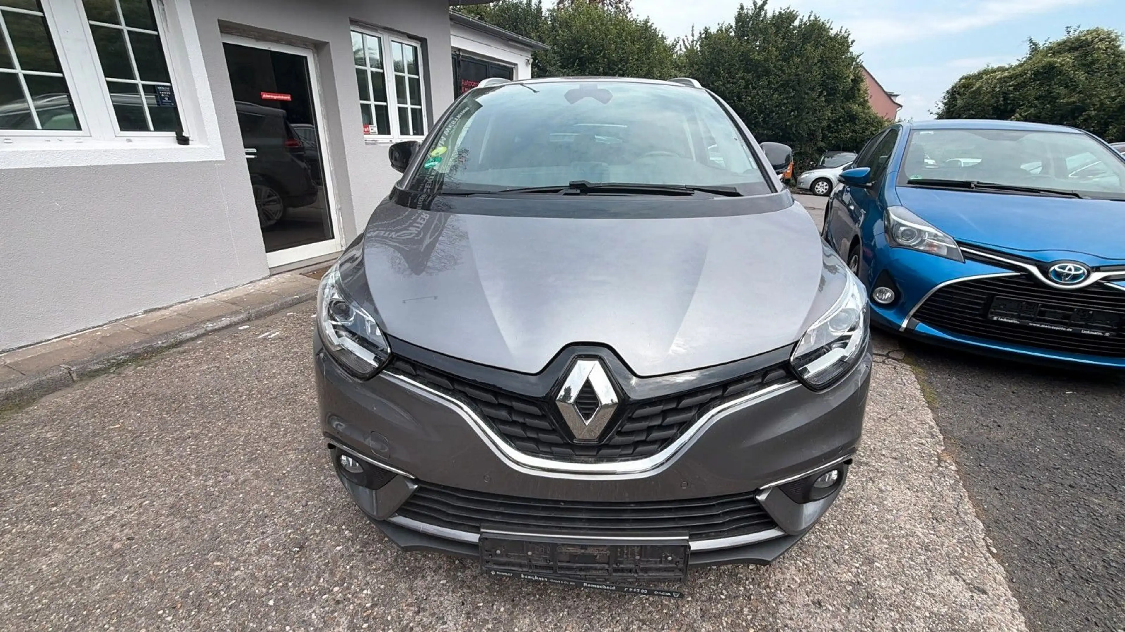 Renault Grand Scenic IV Grand Limited — photo 3