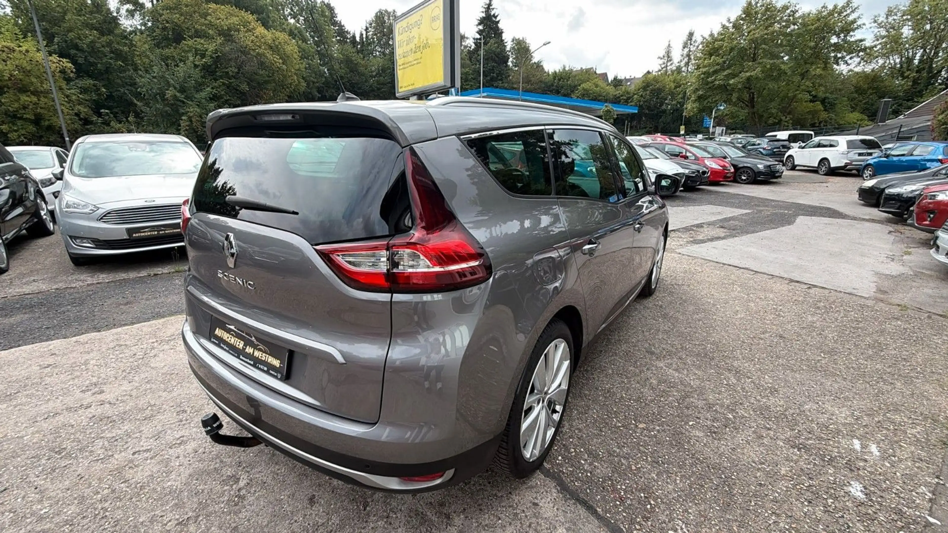 Renault Grand Scenic IV Grand Limited — photo 9
