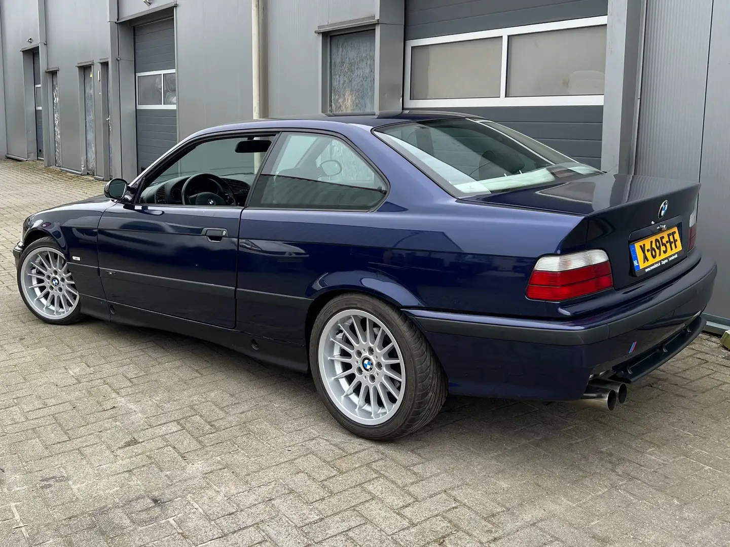 BMW 323 e36 323i coupé Синій - 2