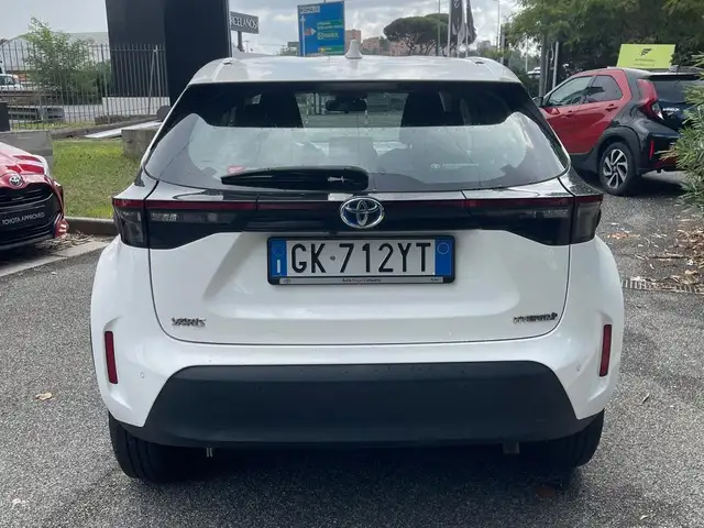 Toyota Yaris Cross view 4