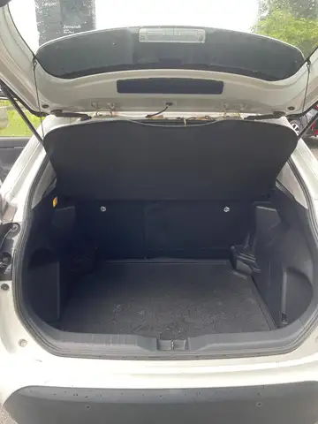Toyota Yaris Cross view 16