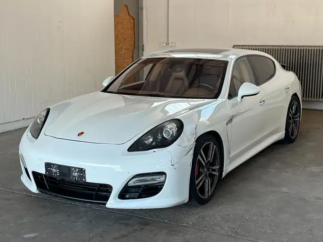 Porsche Panamera GTS*KAMERA*ALCANTARA*BOSE*4-ZONEN*