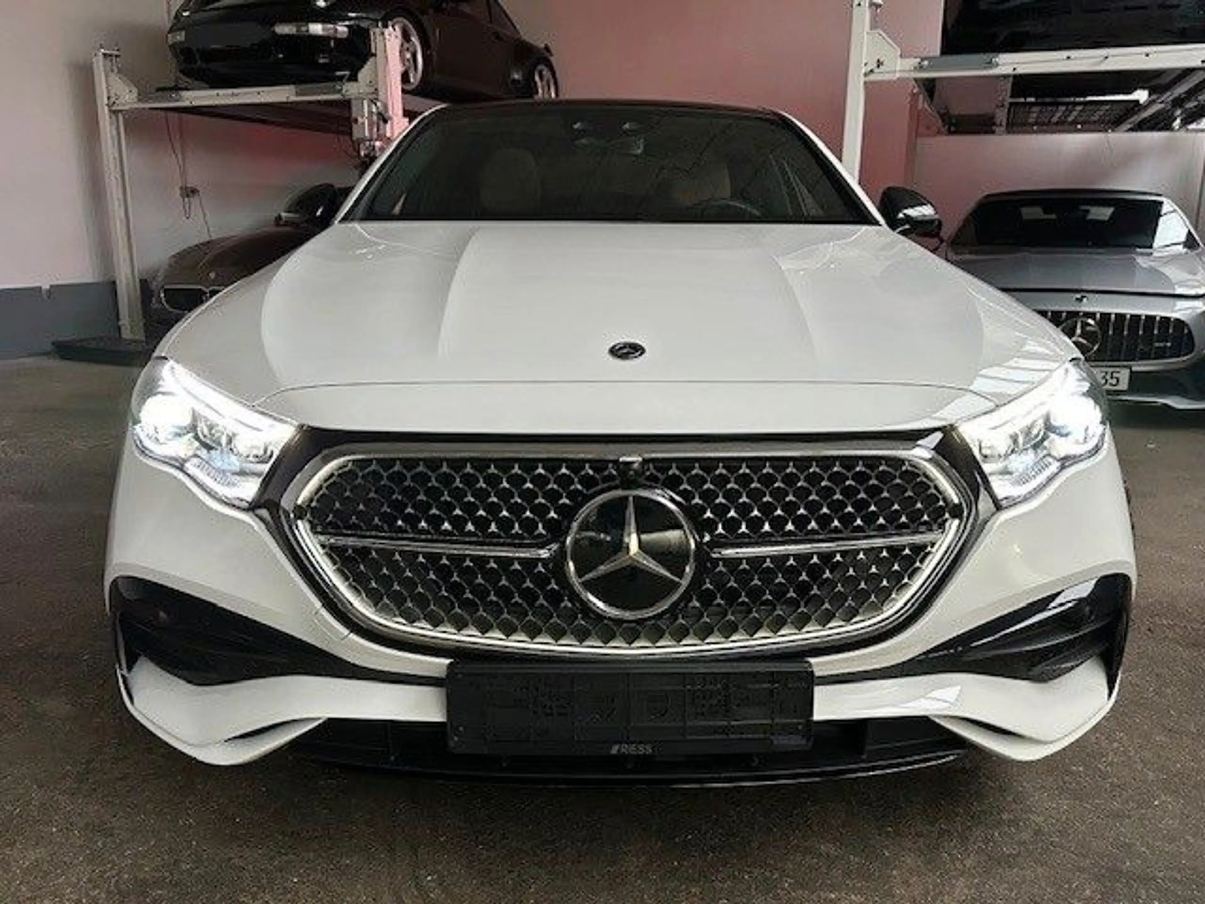 Mercedes-Benz E 200 E 200 AMG Line Premium (214.050) — photo 2