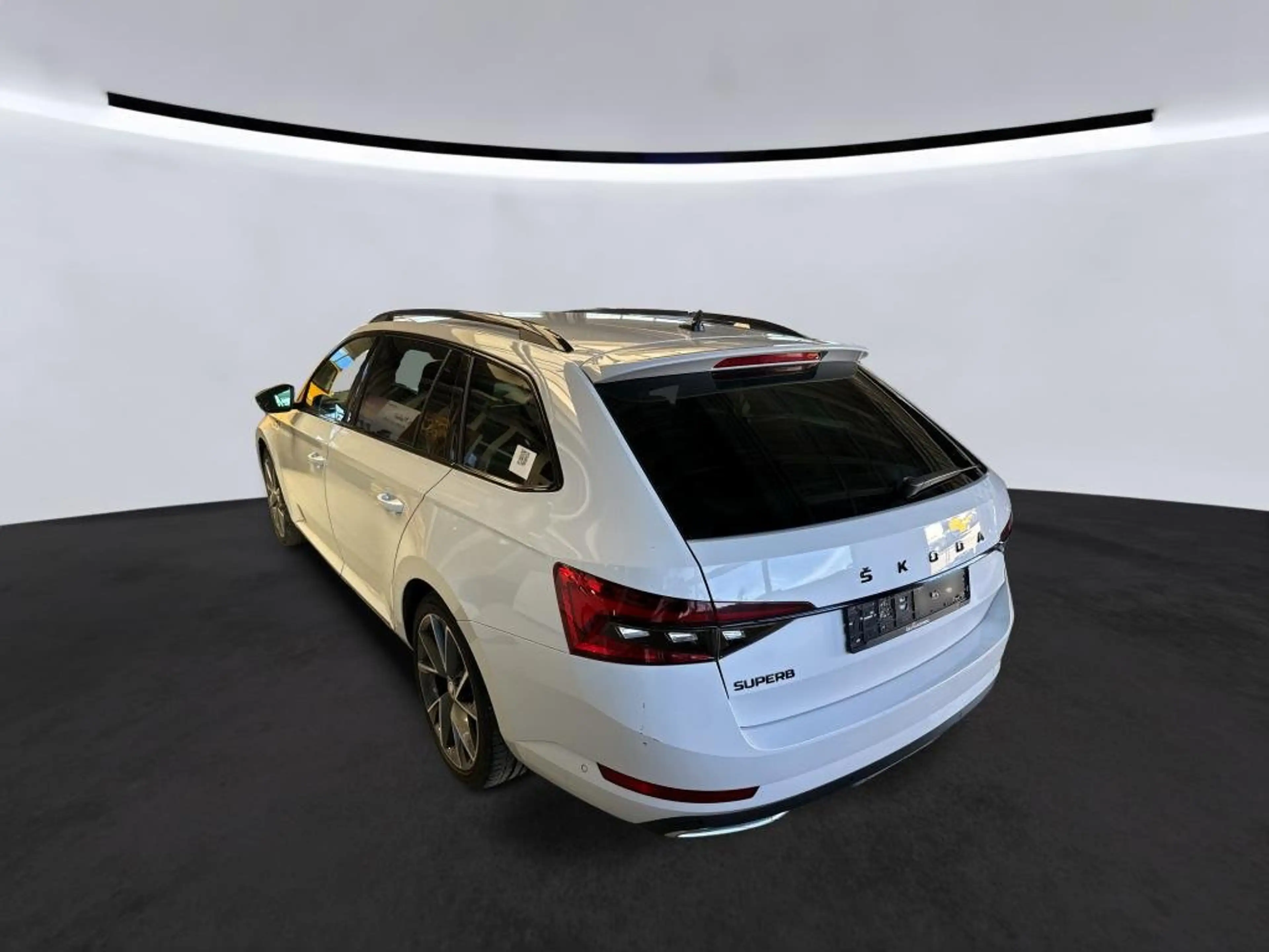 Skoda Superb Combi 2.0 TDI DSG Sportline Kamera AHK — photo 2