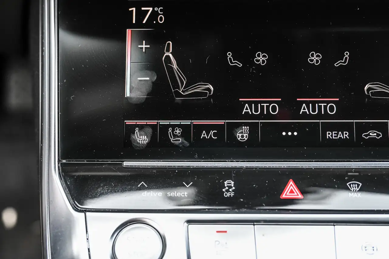 Audi A6 снимка Audi A6