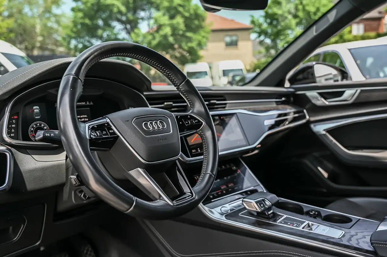 Audi A6 снимка Audi A6