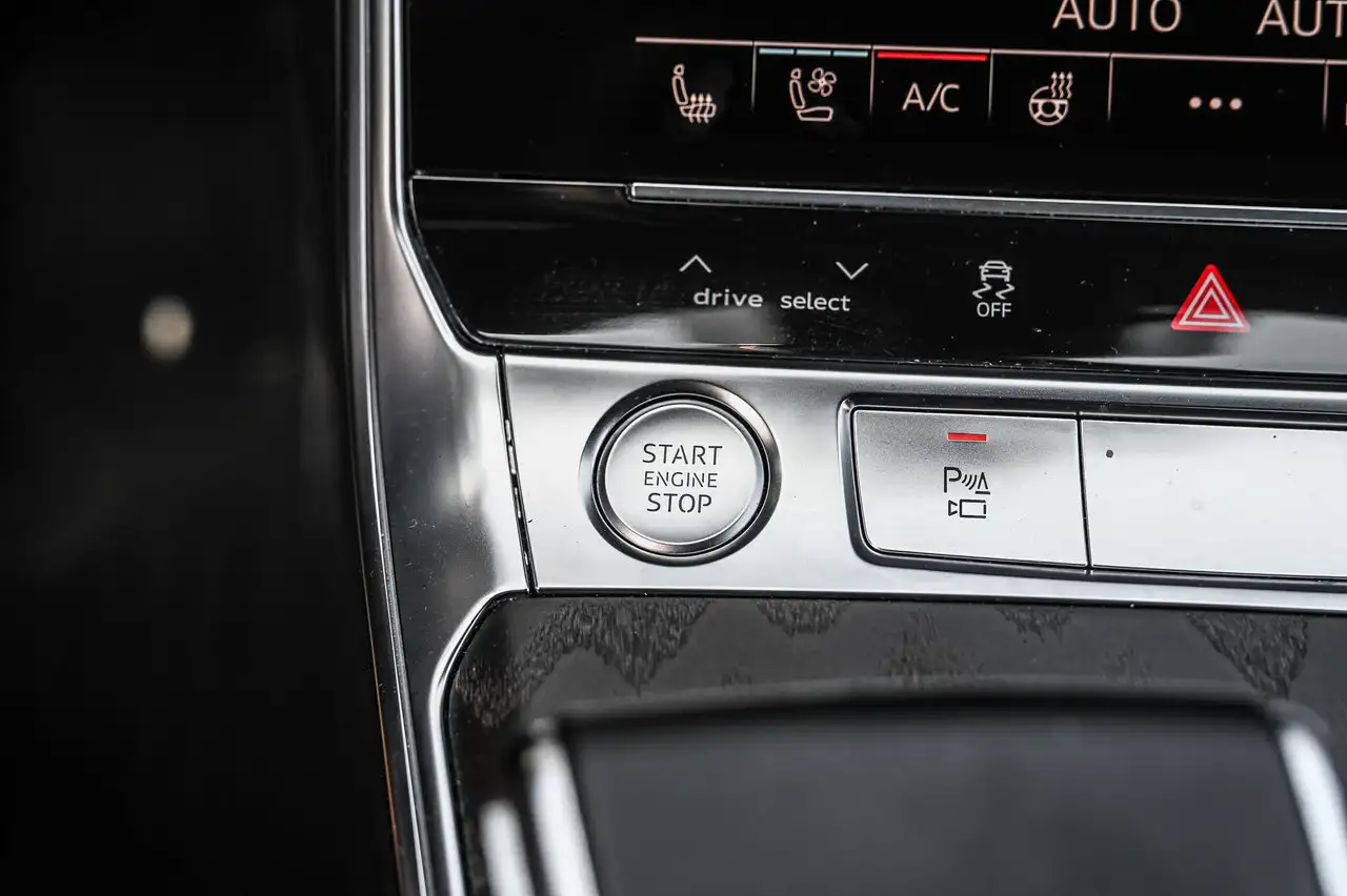 Audi A6 снимка Audi A6