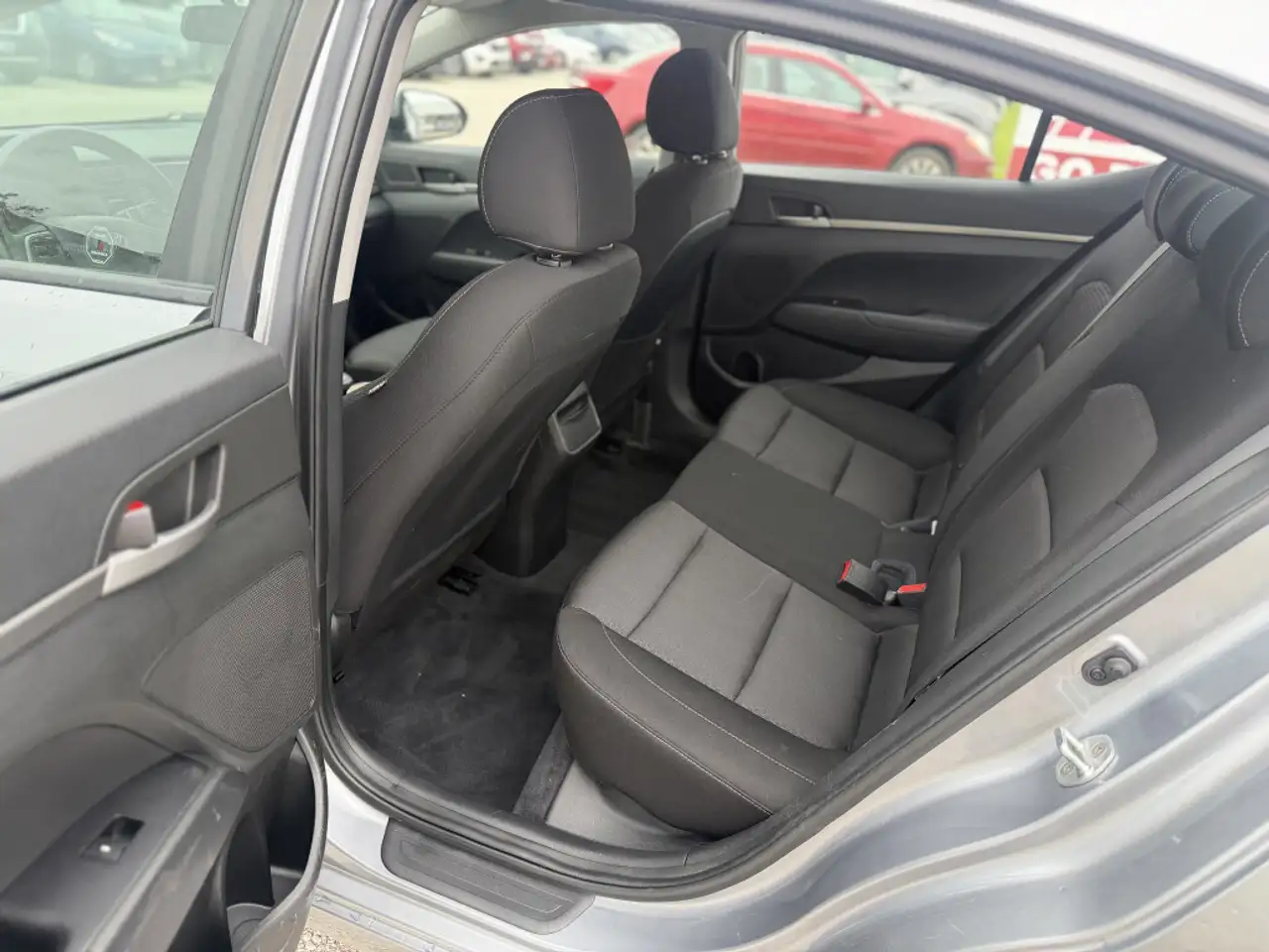Hyundai ELANTRA снимка Hyundai ELANTRA