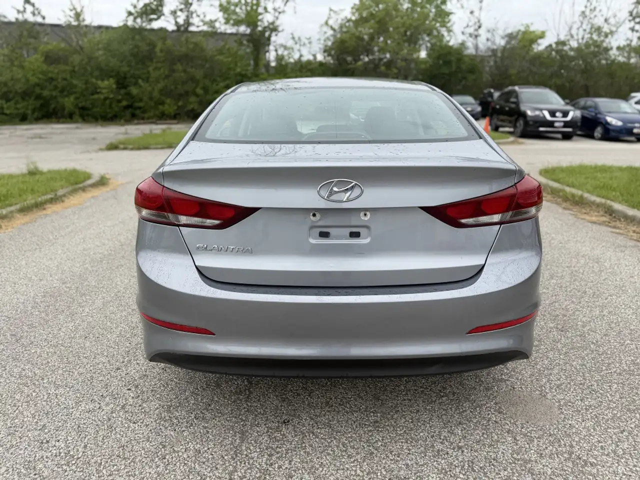 Hyundai ELANTRA снимка Hyundai ELANTRA