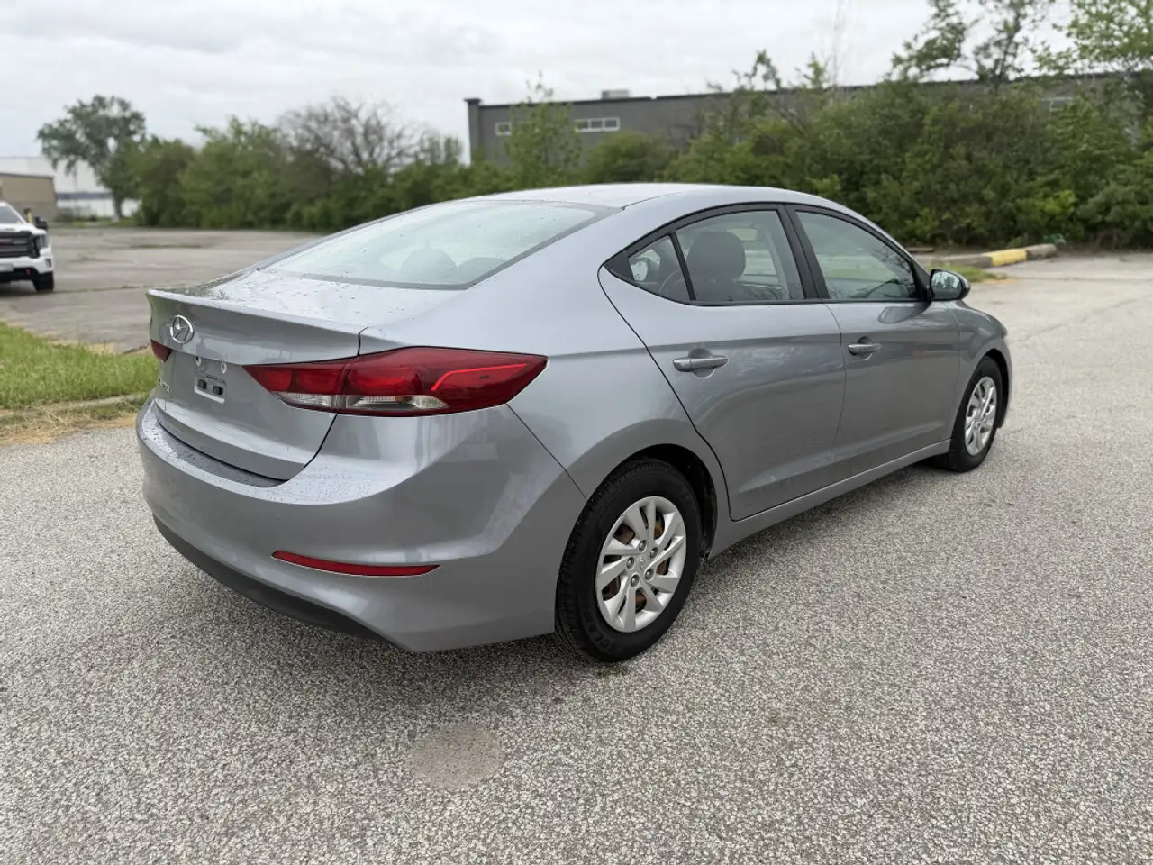 Hyundai ELANTRA снимка Hyundai ELANTRA