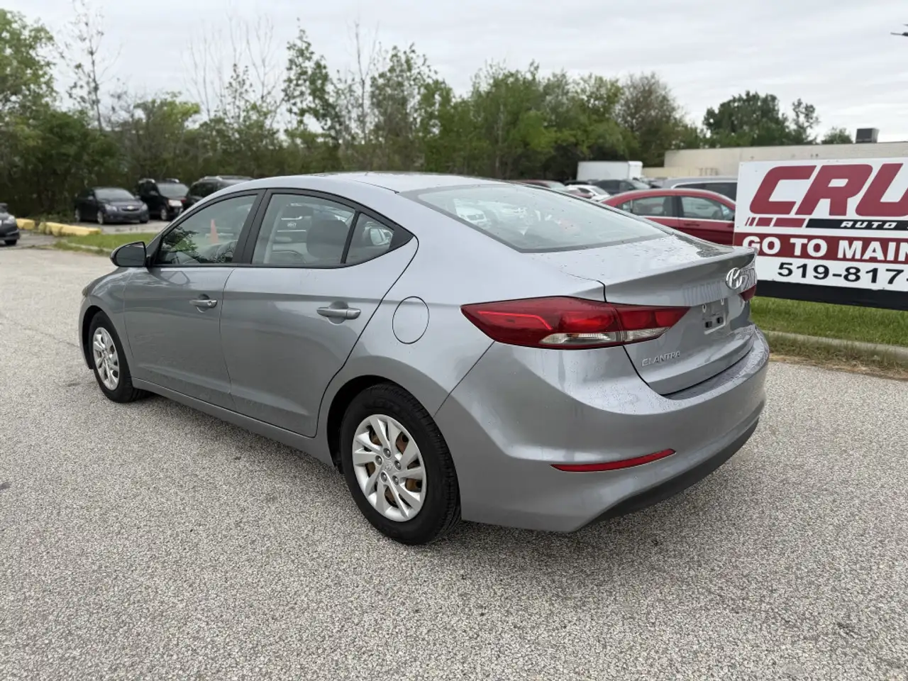 Hyundai ELANTRA снимка Hyundai ELANTRA