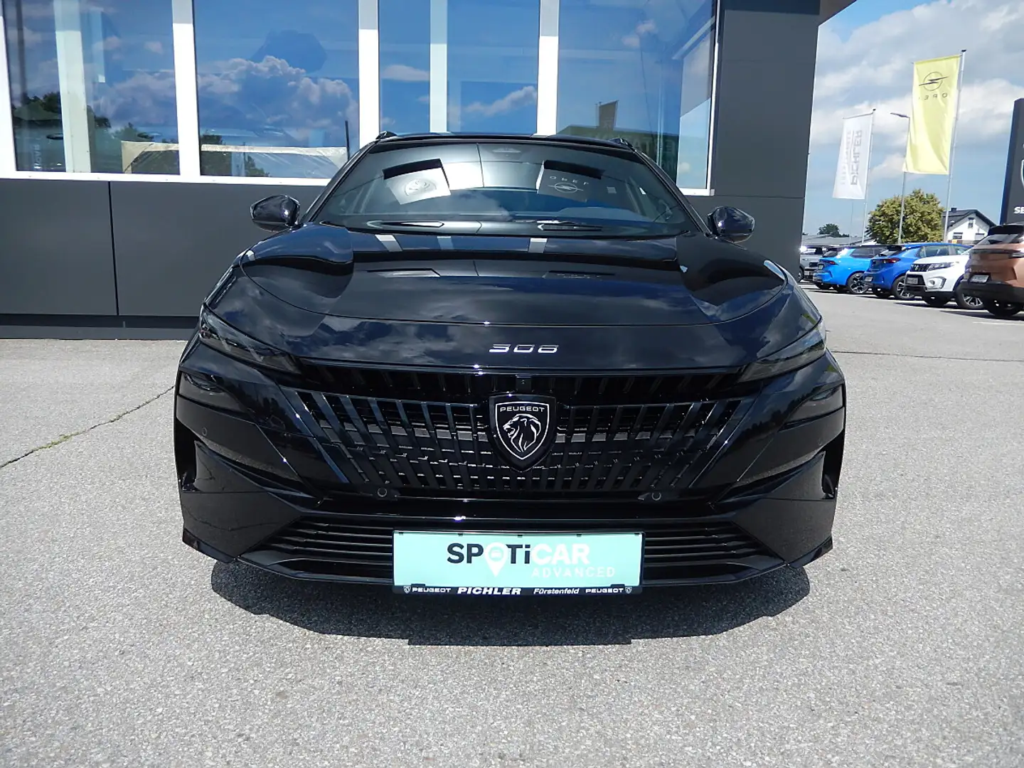 Peugeot 308 SW Hybrid 145 e-DSC6 GT Schwarz - 2