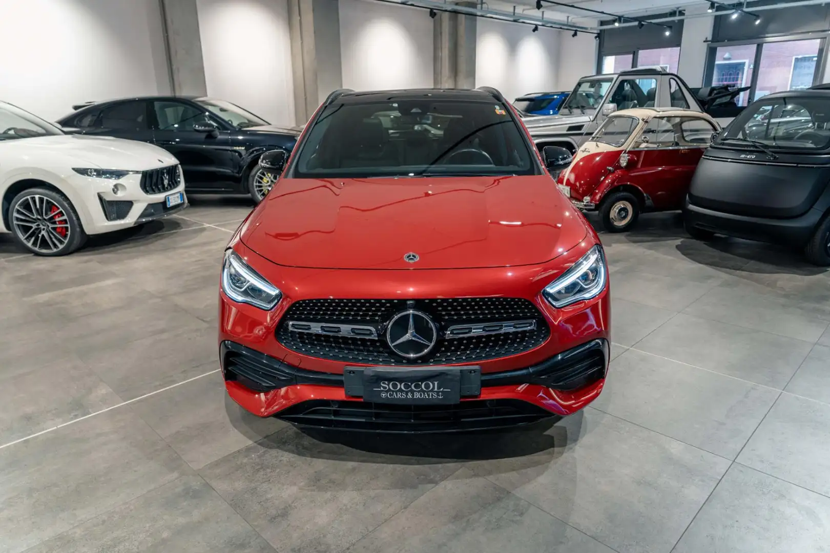 Mercedes-Benz GLA 200 d Automatic Premium*TETTO PANO*AUTOM*20"*IVA ESP Rouge - 2
