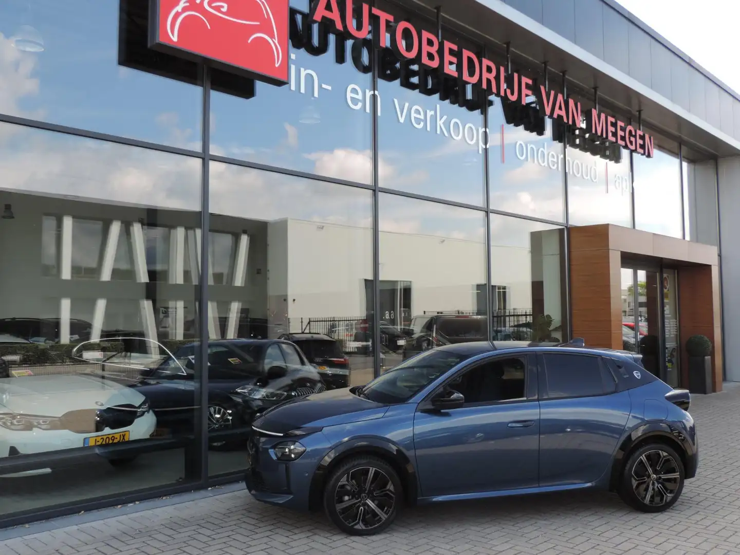 Lancia Ypsilon 1.2 Turbo Hybrid Edizione Cassina Limitata AUTOMAA Blauw - 2