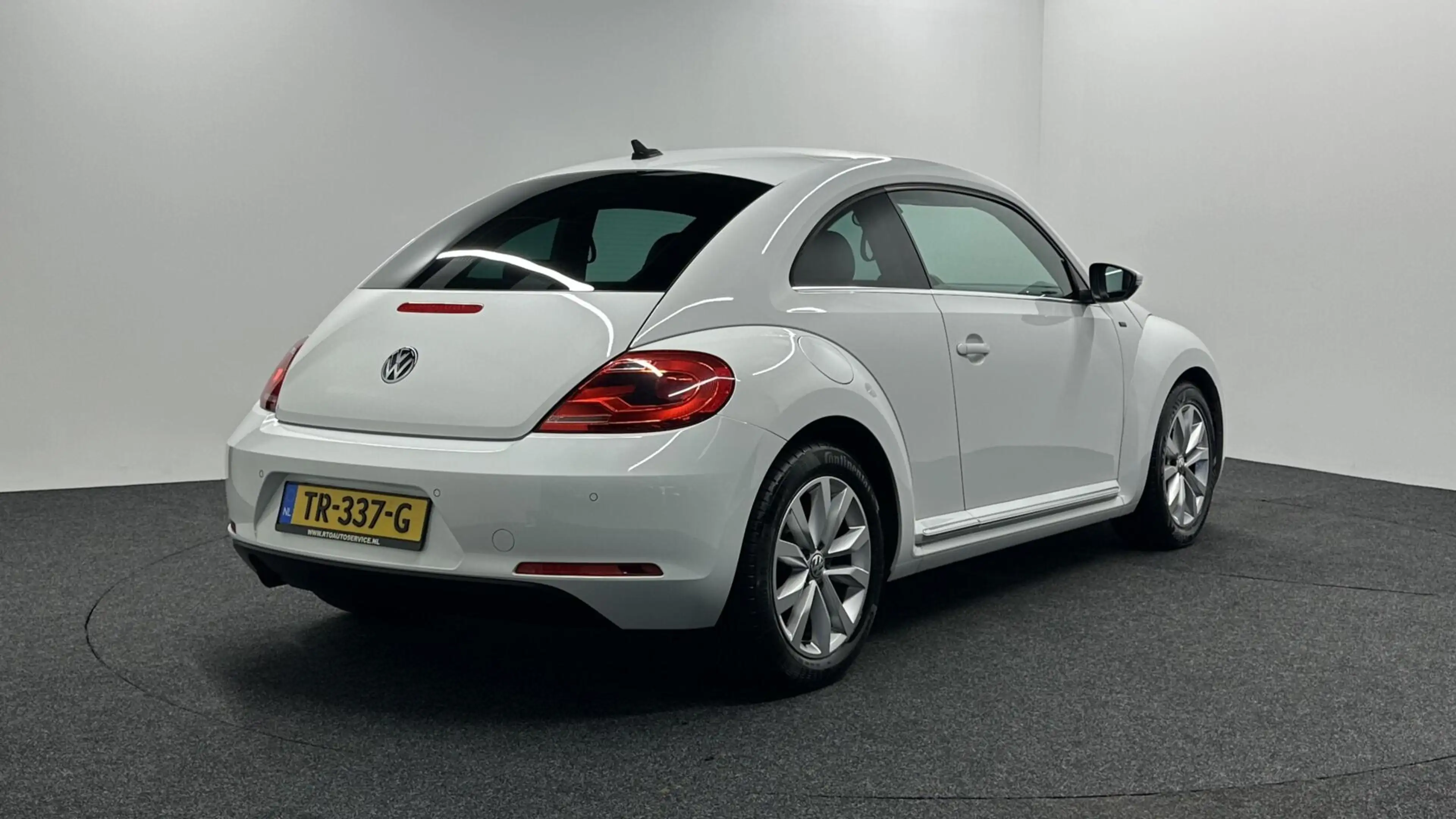 Volkswagen Beetle 1.2 TSI Exclusive Series LEER NAVI CRUISE LM STOEL — photo 5