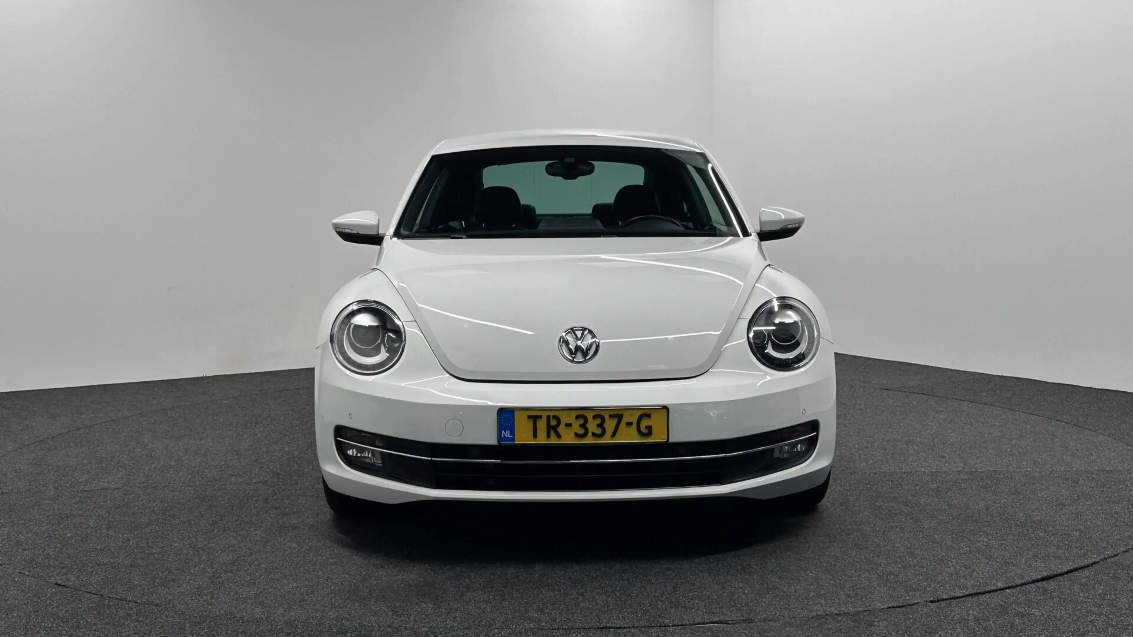 Volkswagen Beetle 1.2 TSI Exclusive Series LEER NAVI CRUISE LM STOEL — photo 6