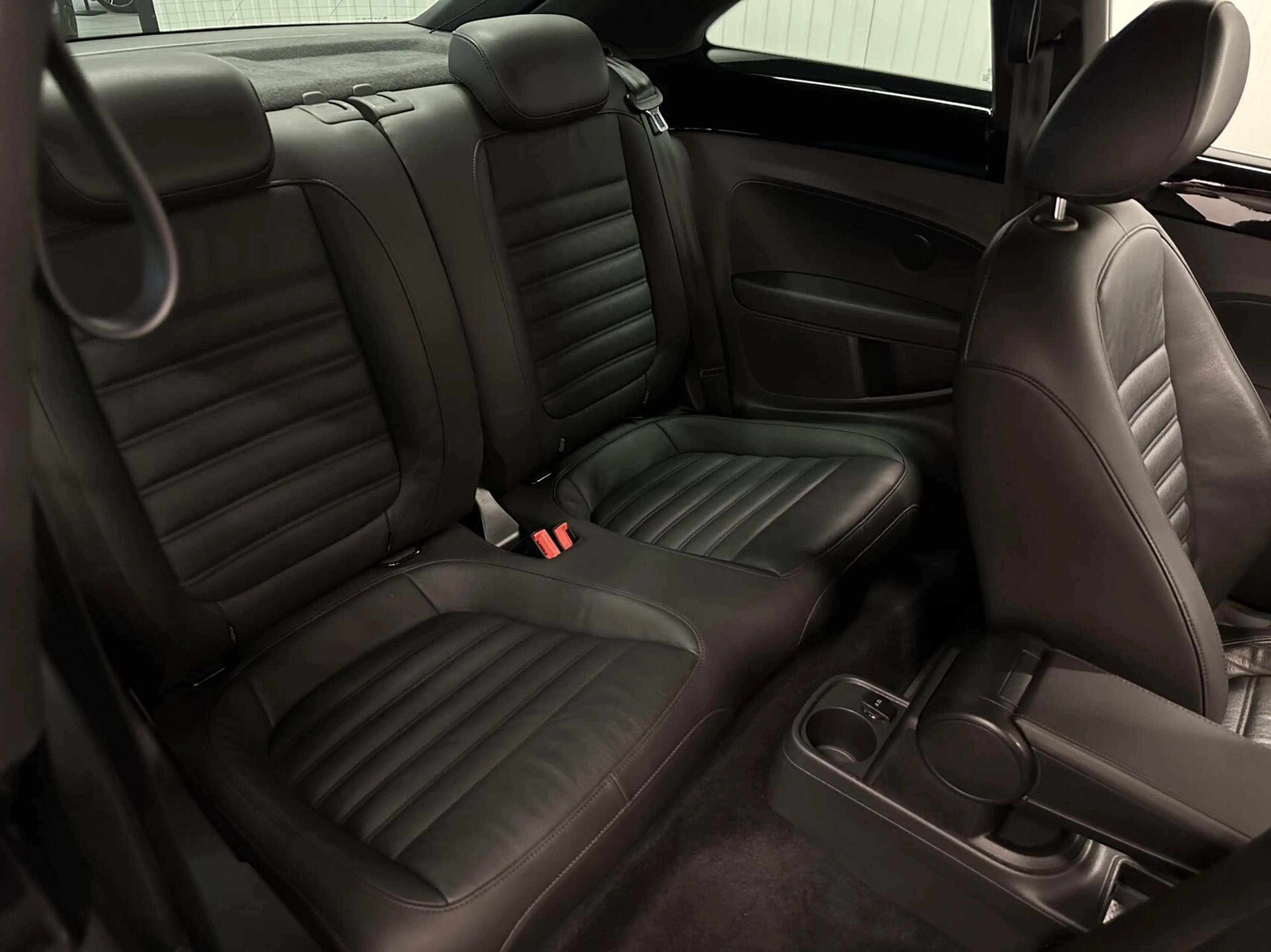 Volkswagen Beetle 1.2 TSI Exclusive Series LEER NAVI CRUISE LM STOEL — photo 15