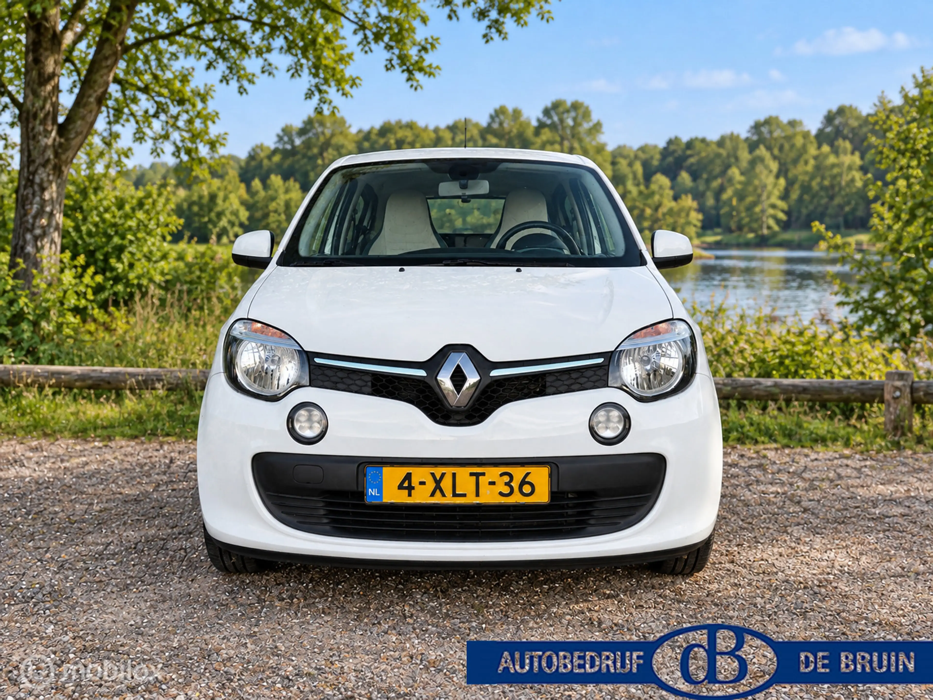 Renault Twingo 1.0 SCe Expression — photo 3
