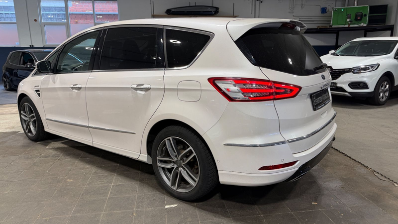 Ford S-Max S-MAX Vignale Panorama 7Sitze Voll Ausstattung — photo 4