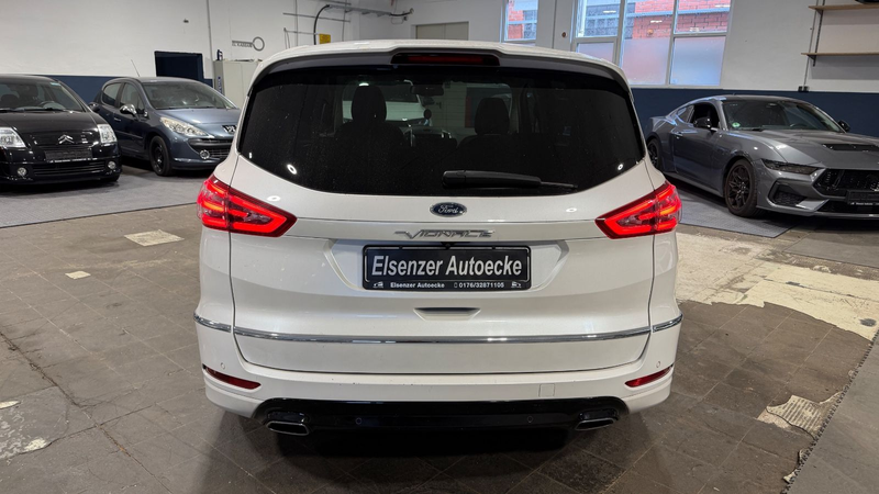 Ford S-Max S-MAX Vignale Panorama 7Sitze Voll Ausstattung — photo 5