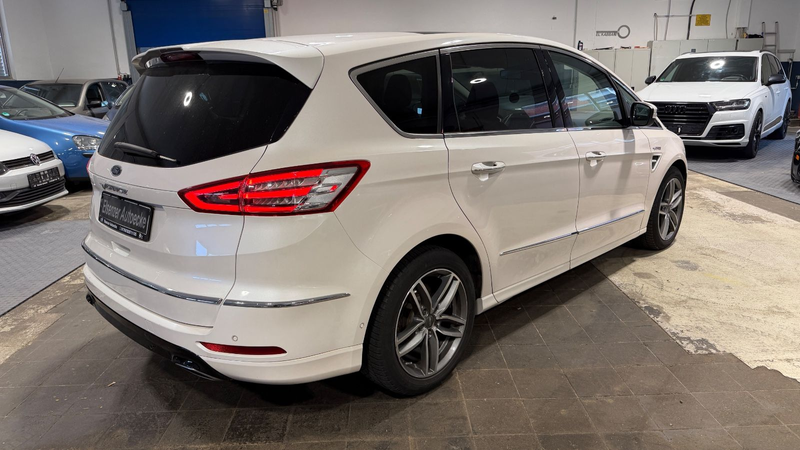 Ford S-Max S-MAX Vignale Panorama 7Sitze Voll Ausstattung — photo 6