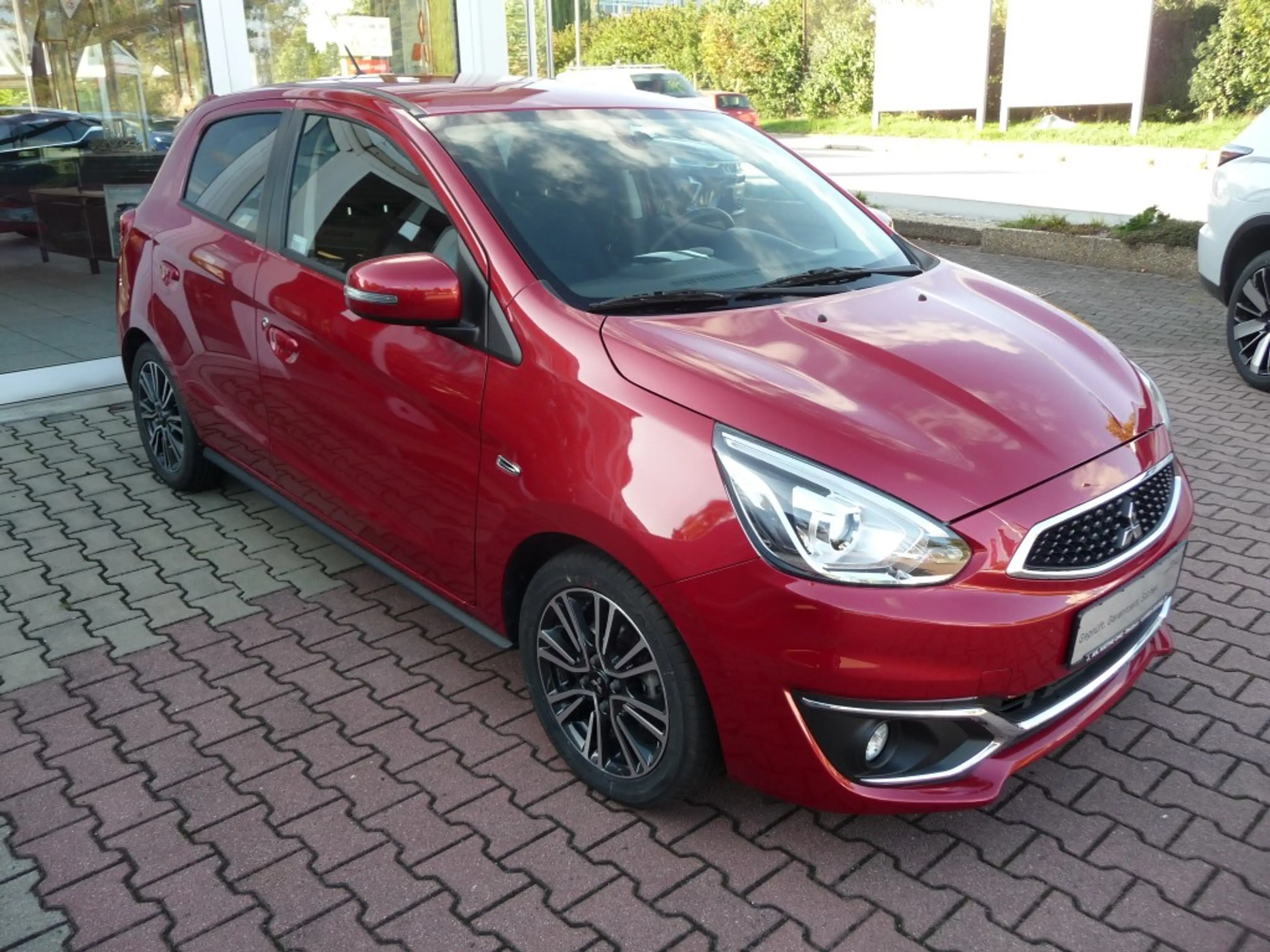Mitsubishi Space Star TOP * 1.Hd. * Wenig Km