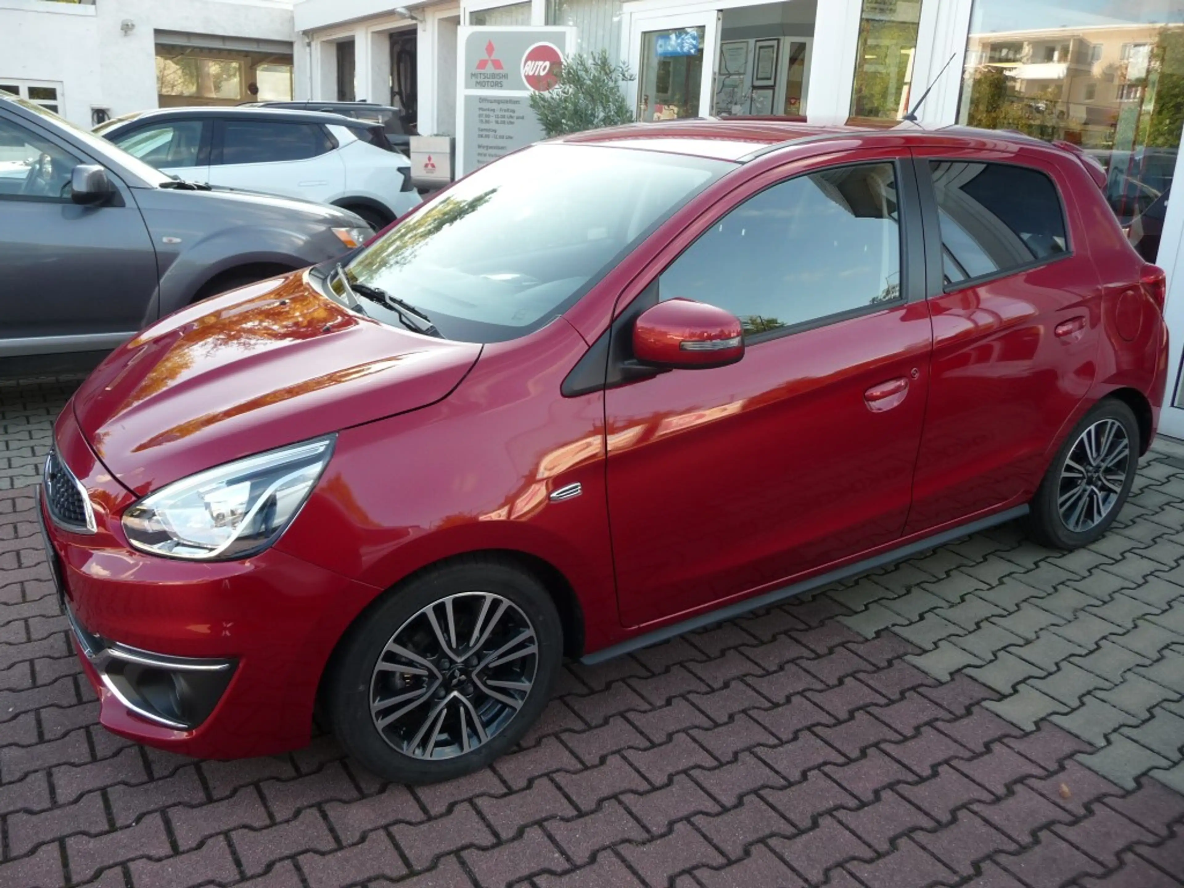 Mitsubishi Space Star TOP * 1.Hd. * Wenig Km — photo 2