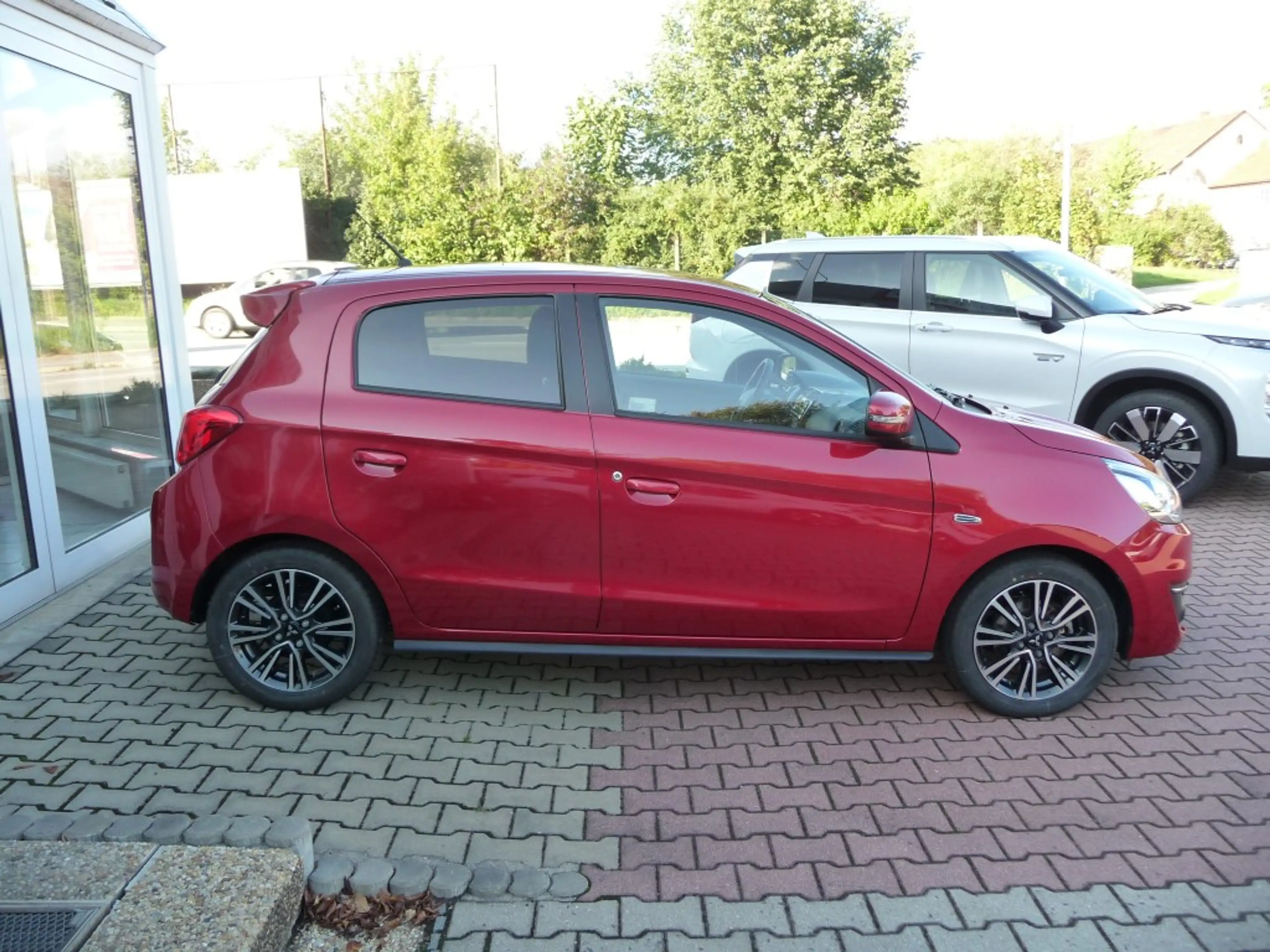 Mitsubishi Space Star TOP * 1.Hd. * Wenig Km — photo 3