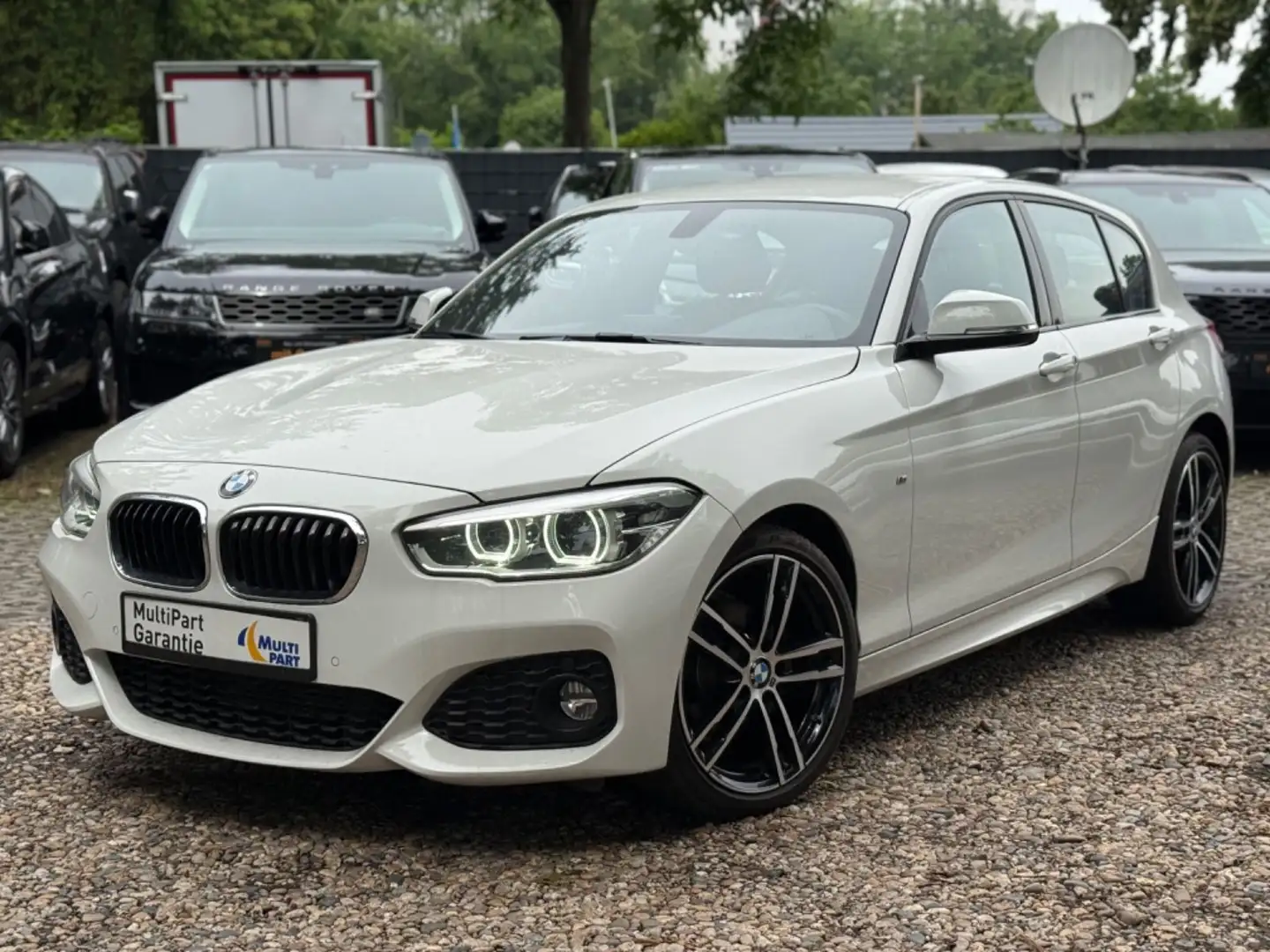 BMW 118 d Lim Edition//*M PAKET*//*NAVI*//*LED*// Weiß - 1