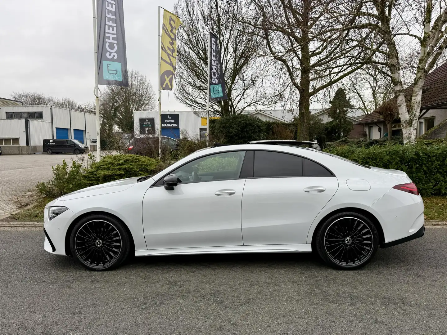 Mercedes-Benz CLA 180 AMG 136PK AUT•Pano•Burmester•Headup Blanc - 2