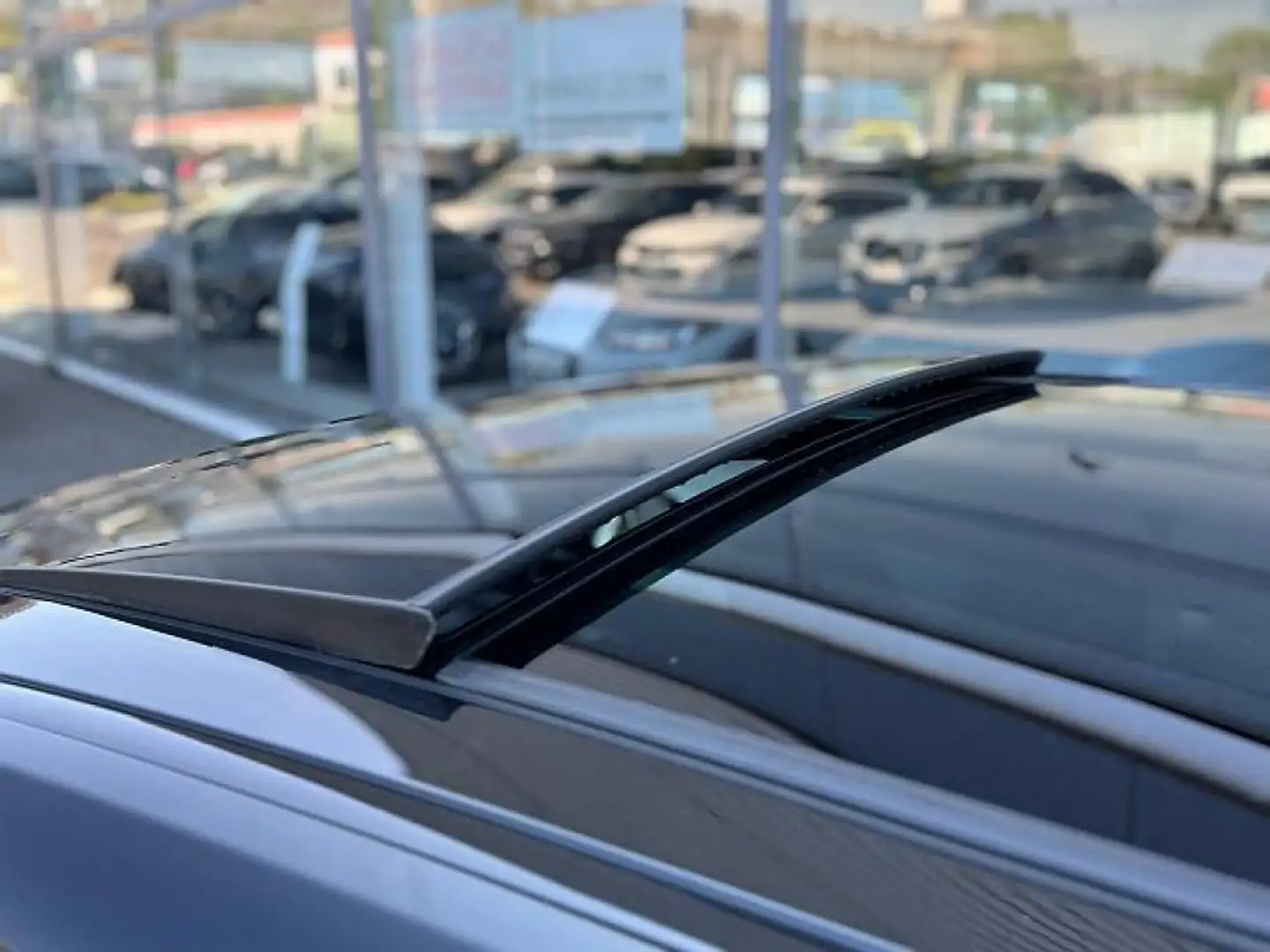 BMW 120 i M Sportpaket HIFI°gr.Navi°Pano°HIFI-behLLK Siyah - 2