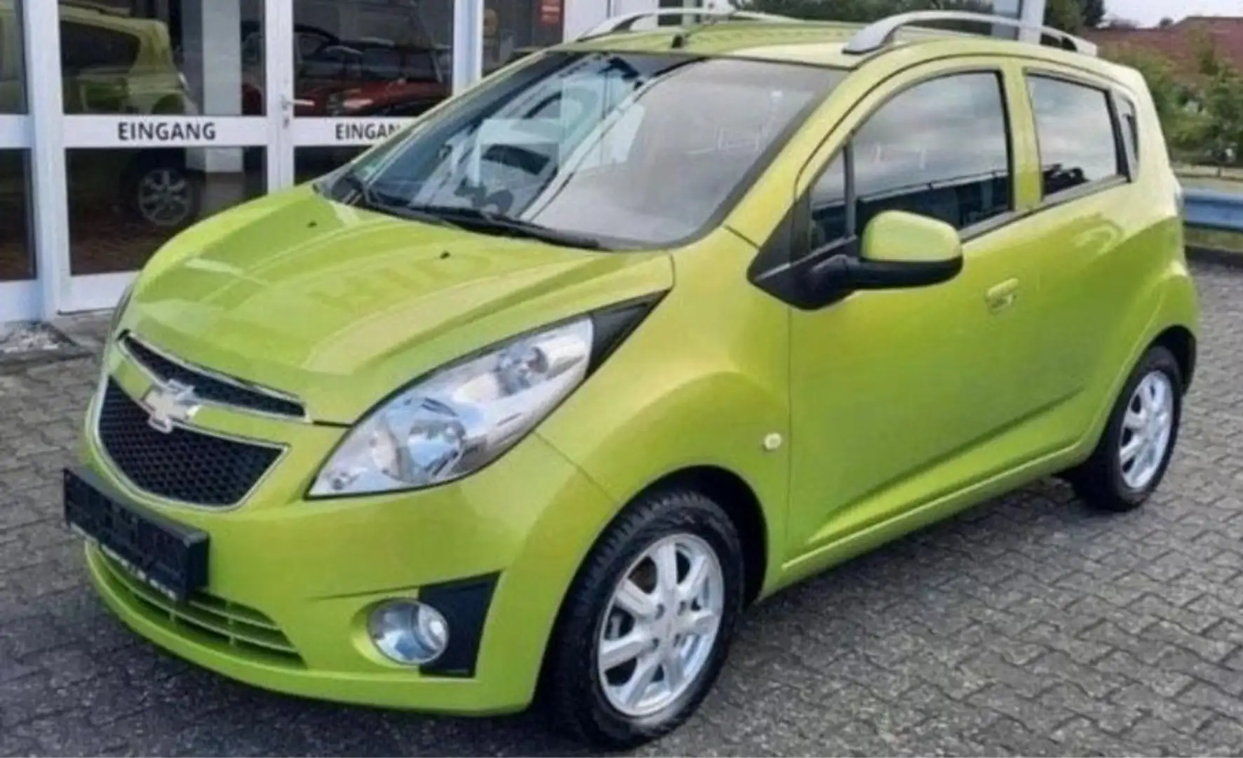 Chevrolet Spark 1.0 LS Grün - 1