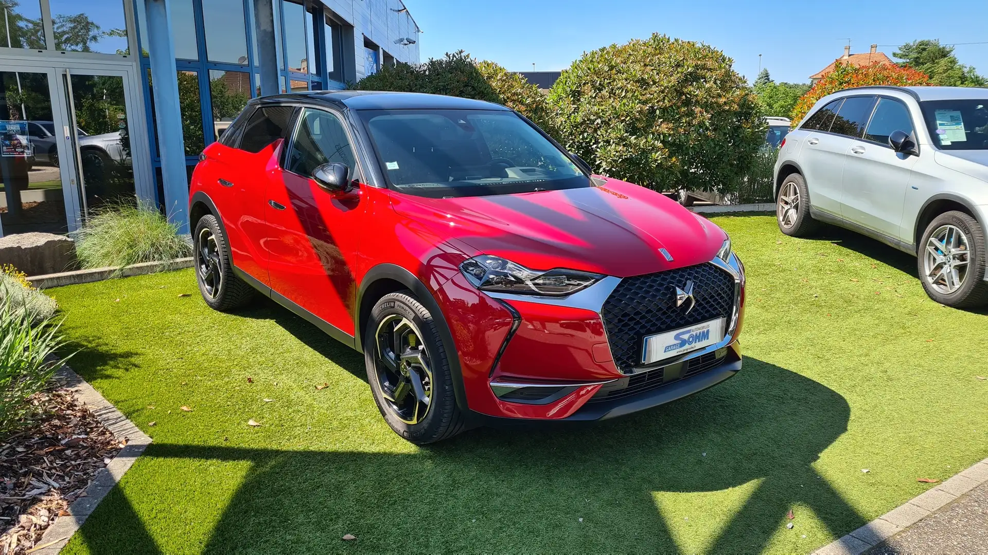 DS Automobiles DS 3 Crossback BLUEHDI 130CH SO CHIC AUTOMATIQUE 98G Rouge - 1