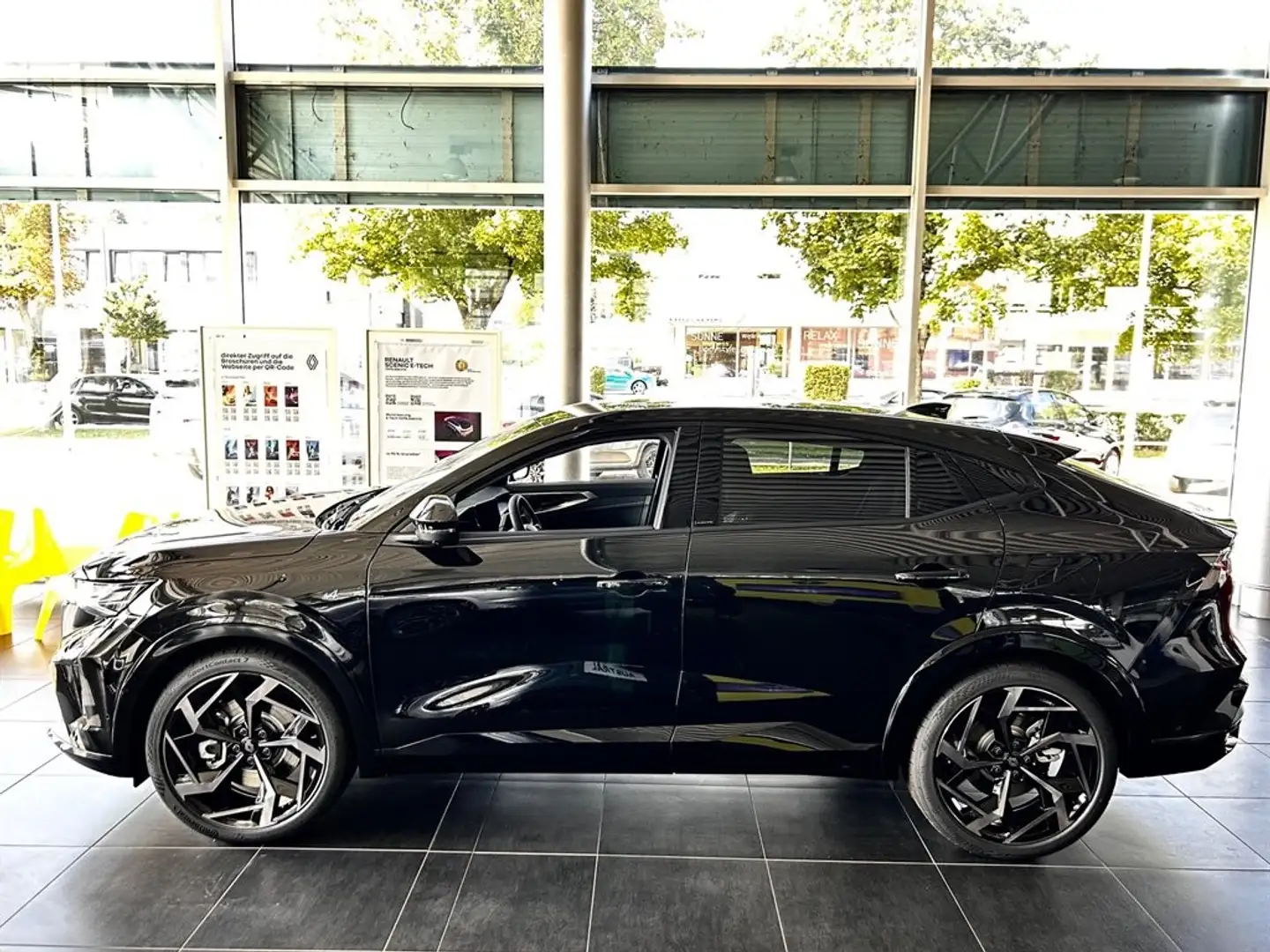 Renault Rafale E-Tech PHEV 4x4 300 Atelier Alpine Aut. Schwarz - 2