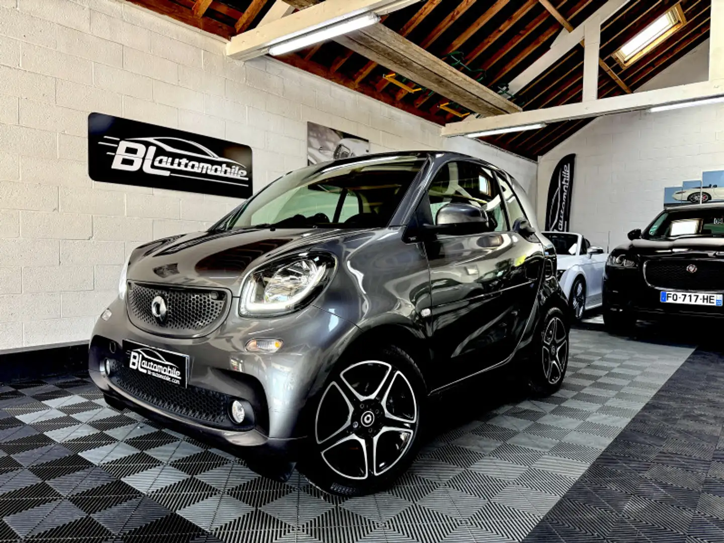 smart forTwo 90CH PRIME TWINAMIC E6C Gris - 1