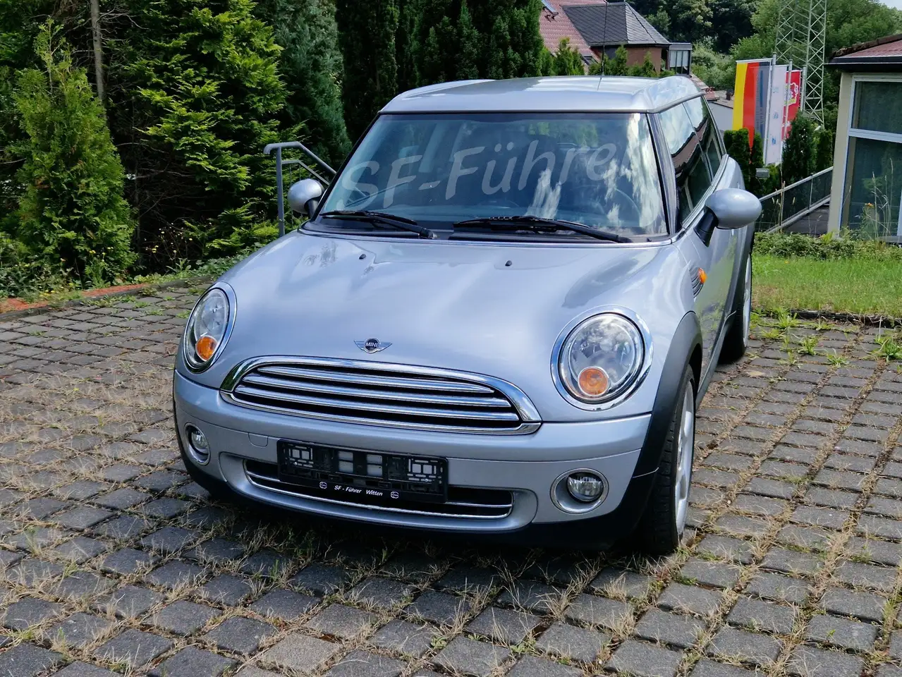 MINI Cooper Clubman