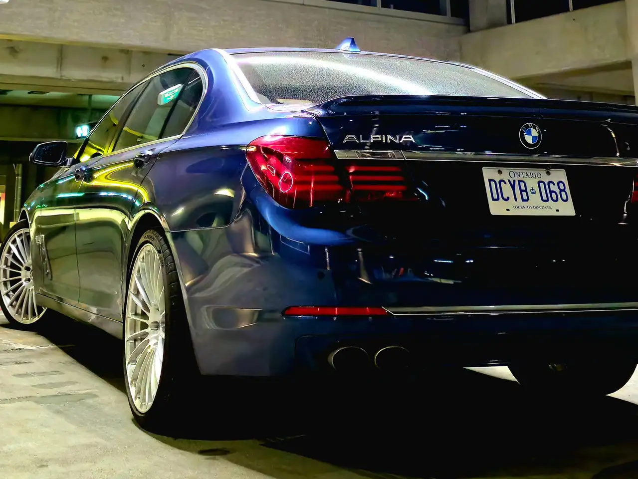 BMW 7 Series снимка BMW 7 Series